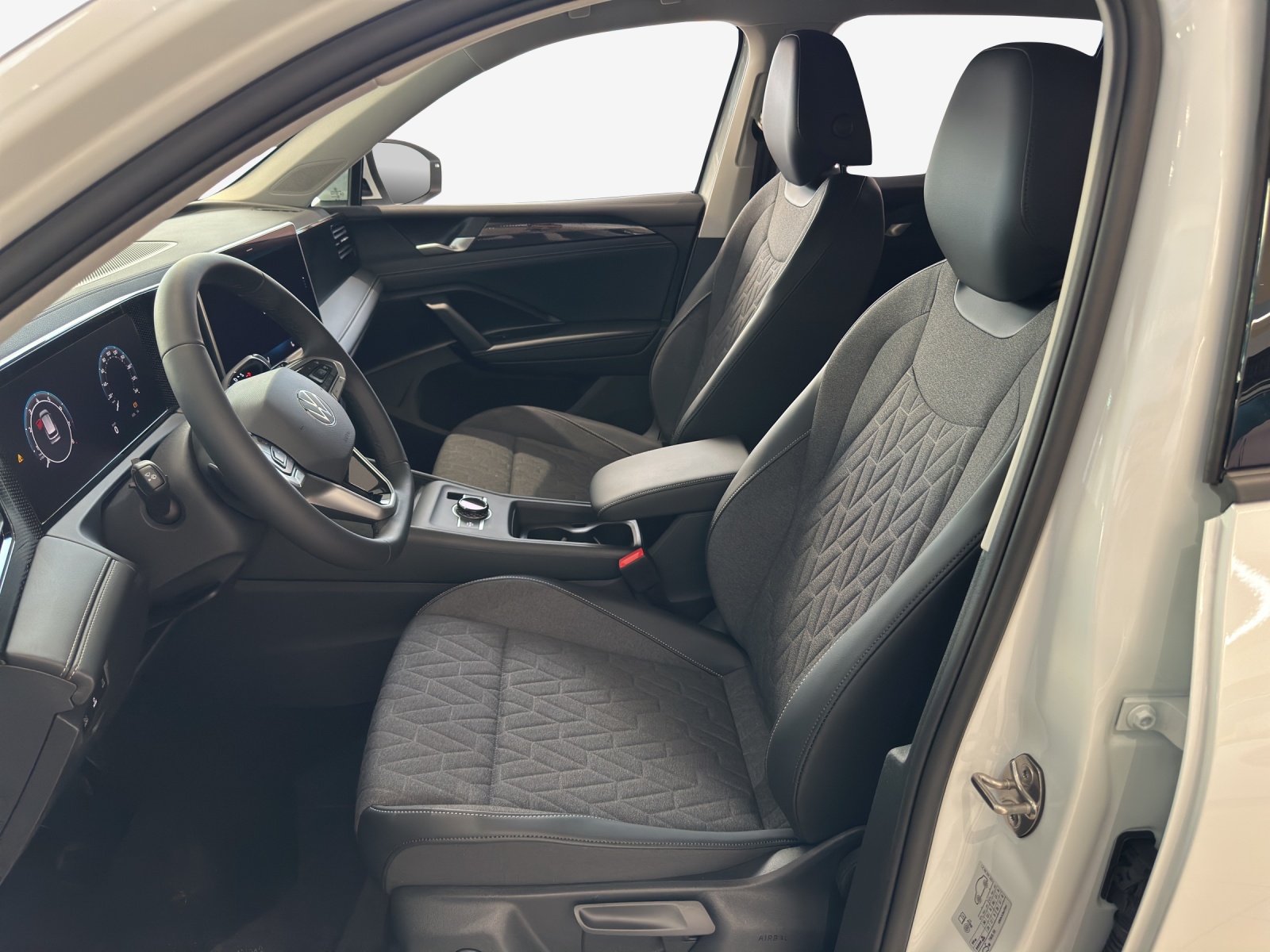 VW Tiguan 2.0 TSI DSG Life 4Motion-image-6
