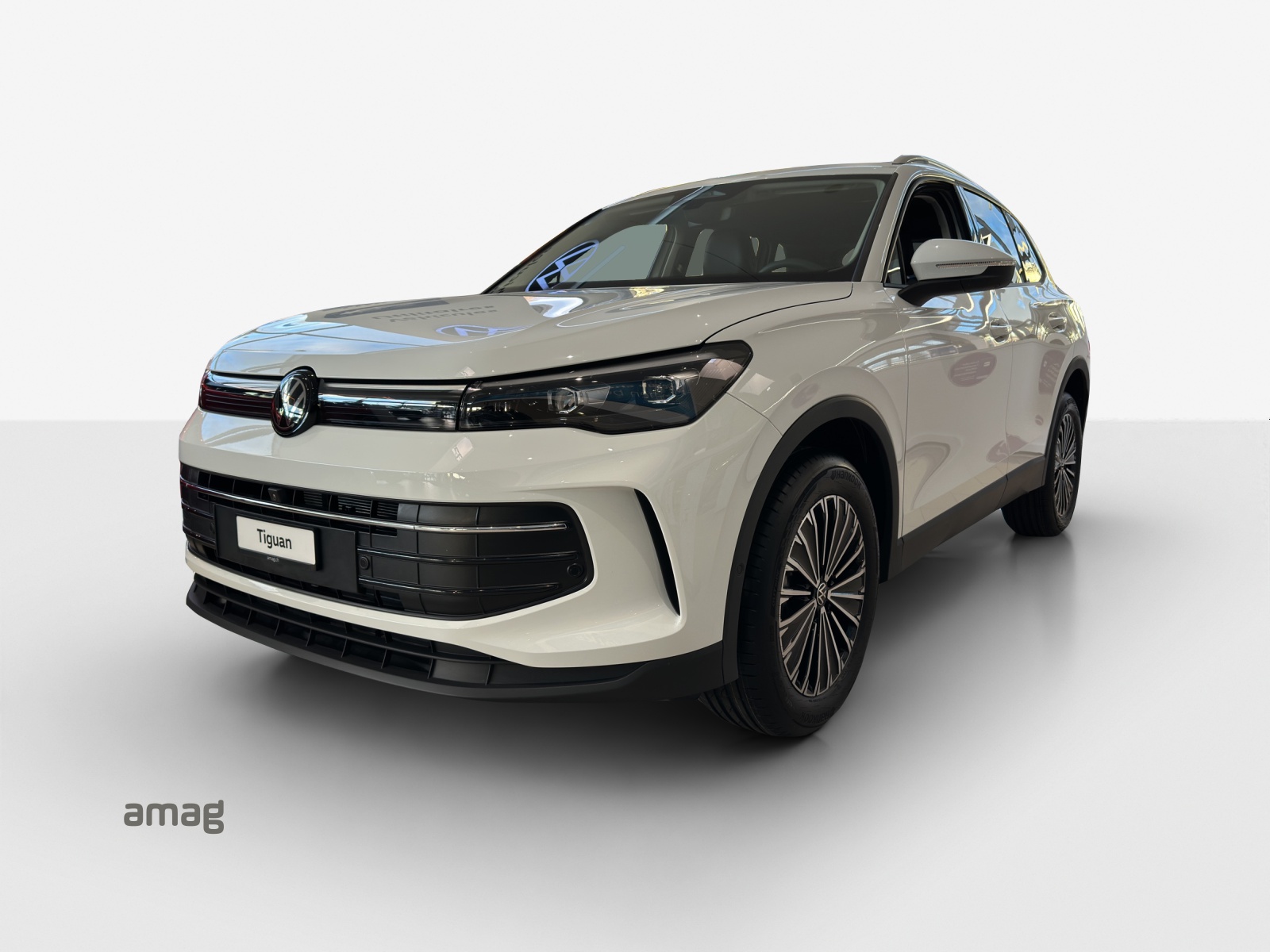 VW Tiguan 2.0 TSI DSG Life 4Motion-image-1