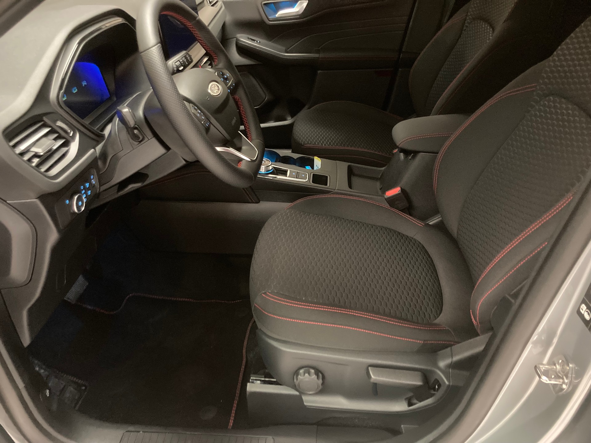 FORD Kuga 2.5 FHEV ST-Line 4WD-image-7