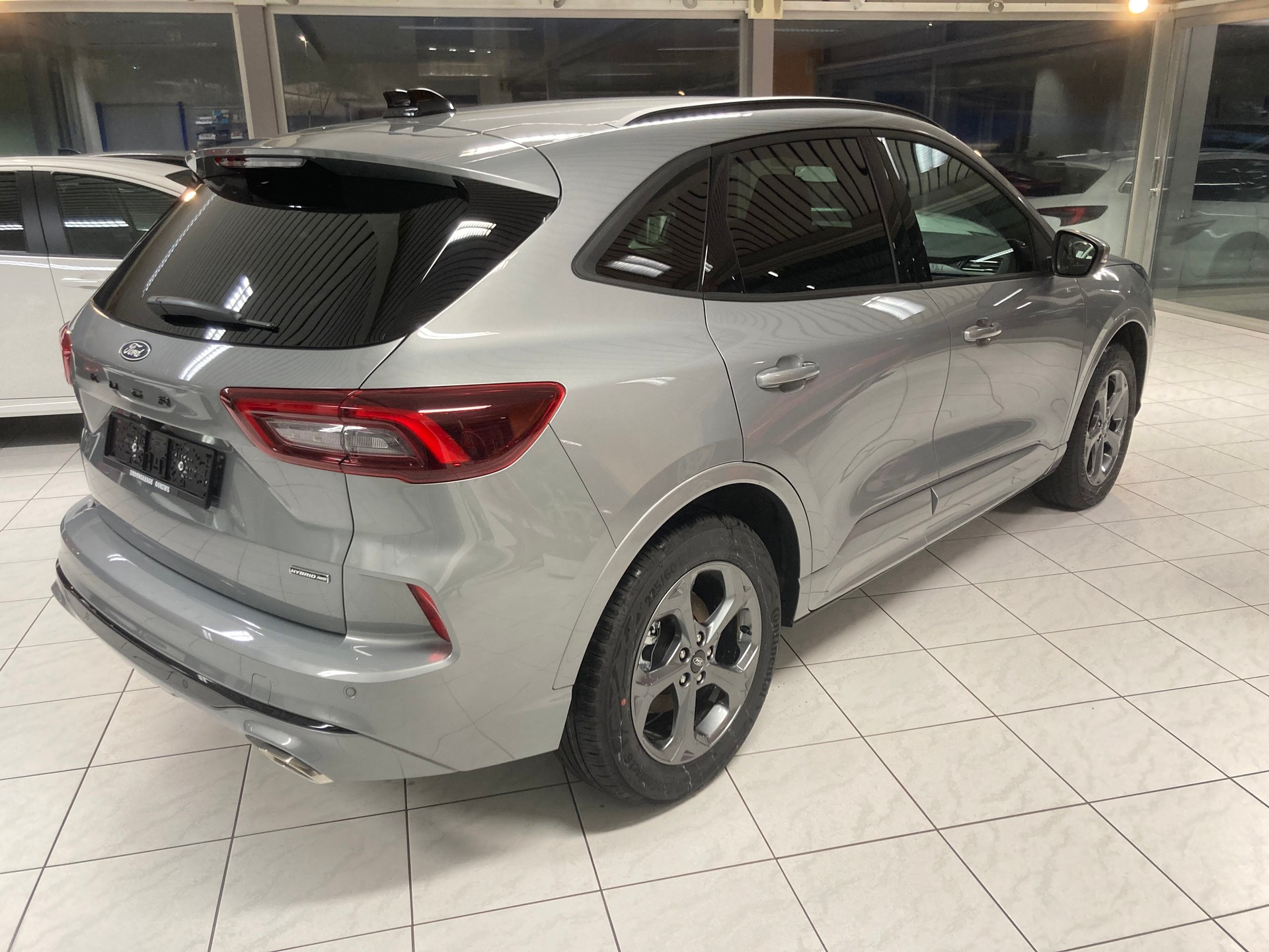 FORD Kuga 2.5 FHEV ST-Line 4WD-image-3