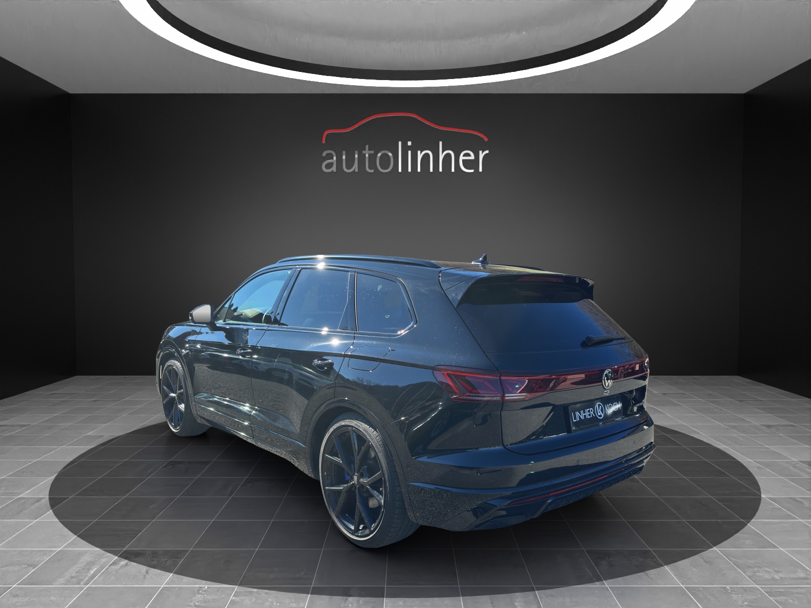 VW Touareg 3.0 TSI eHybrid R Tiptronic-image-2
