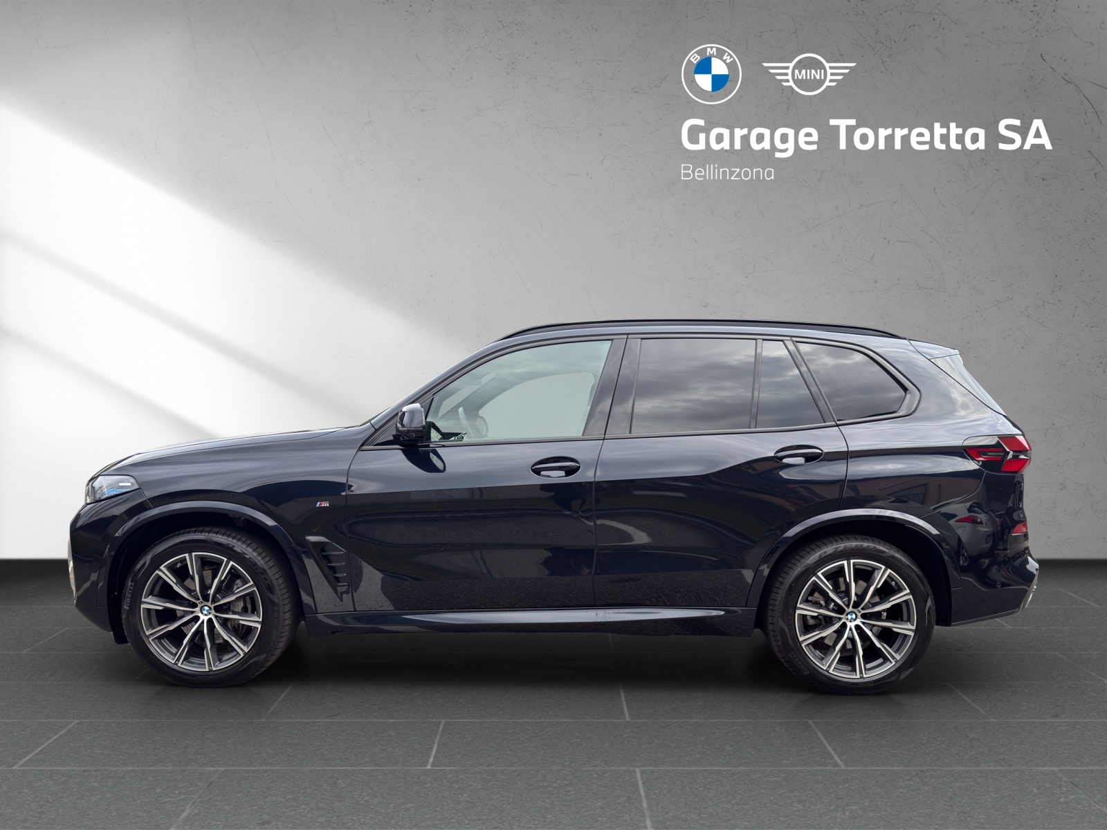 BMW X5 xDrive 48V 30d M Sport Steptronic-image-1