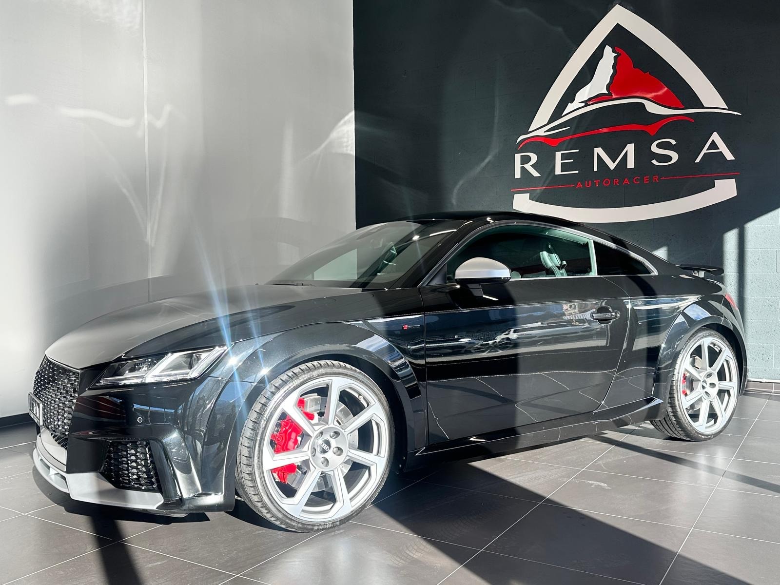 AUDI TT RS Coupé 2.5 TFSI quattro S-tronic-image-1