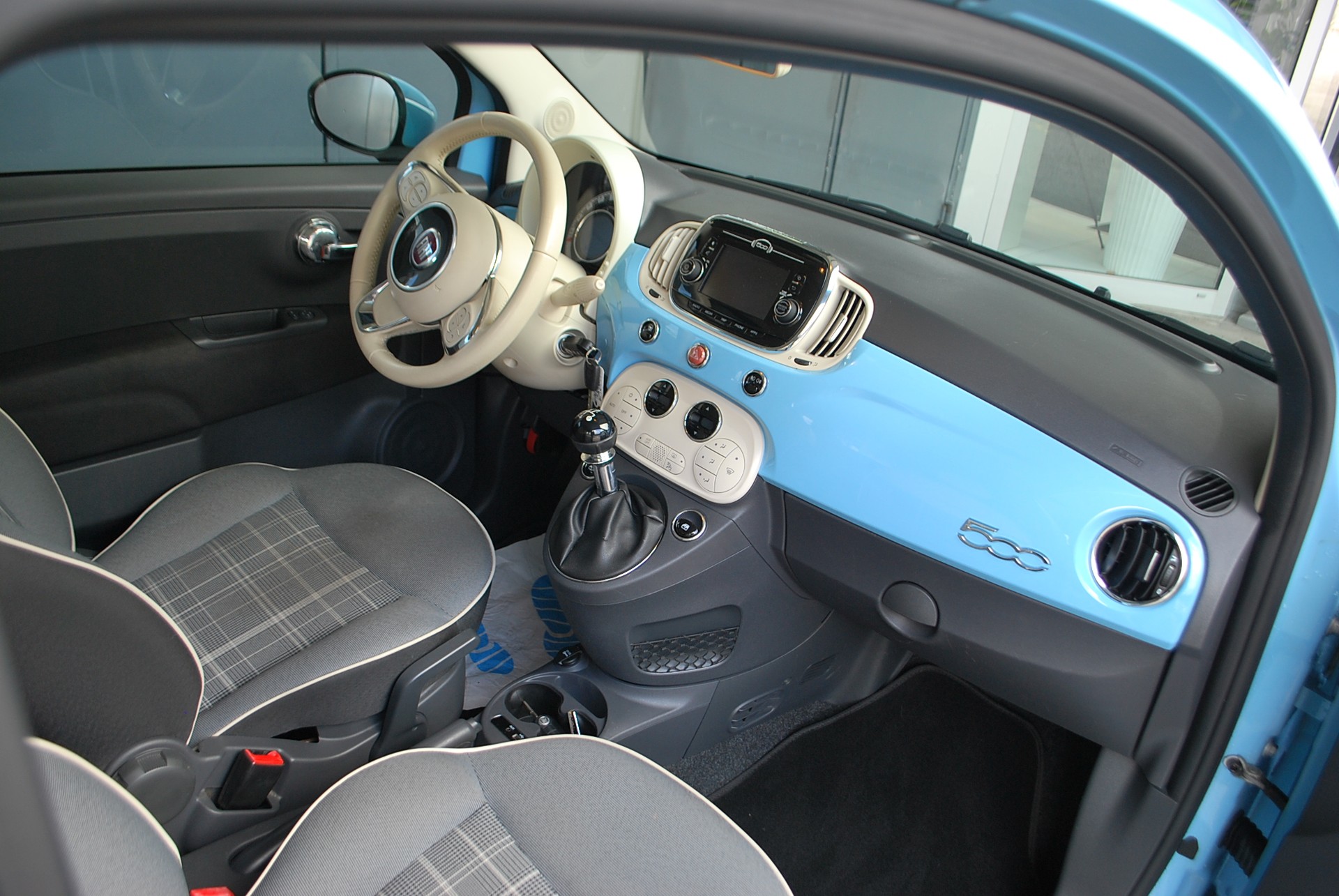 FIAT 500 1.2 Lounge-image-11
