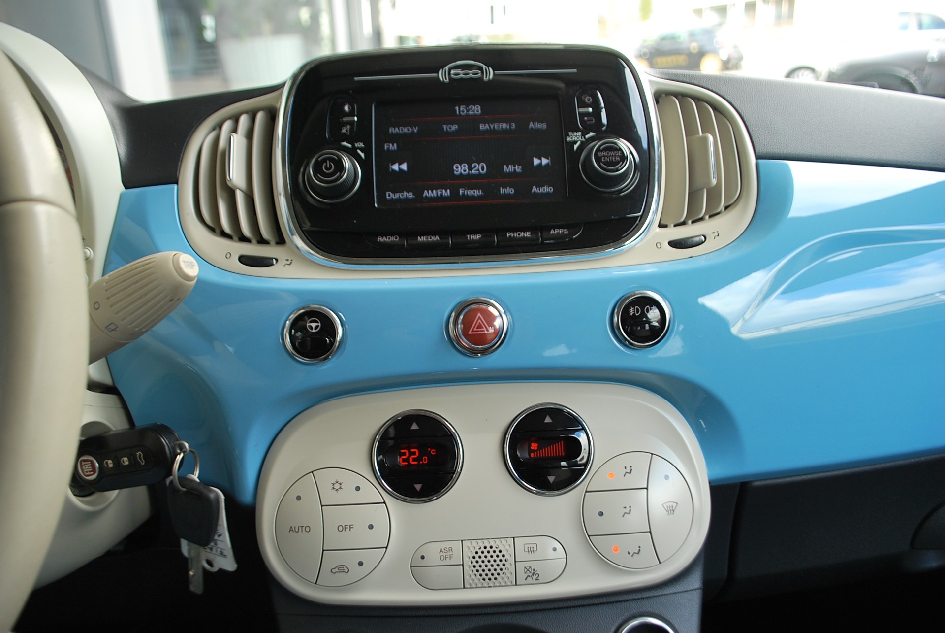 FIAT 500 1.2 Lounge-image-12