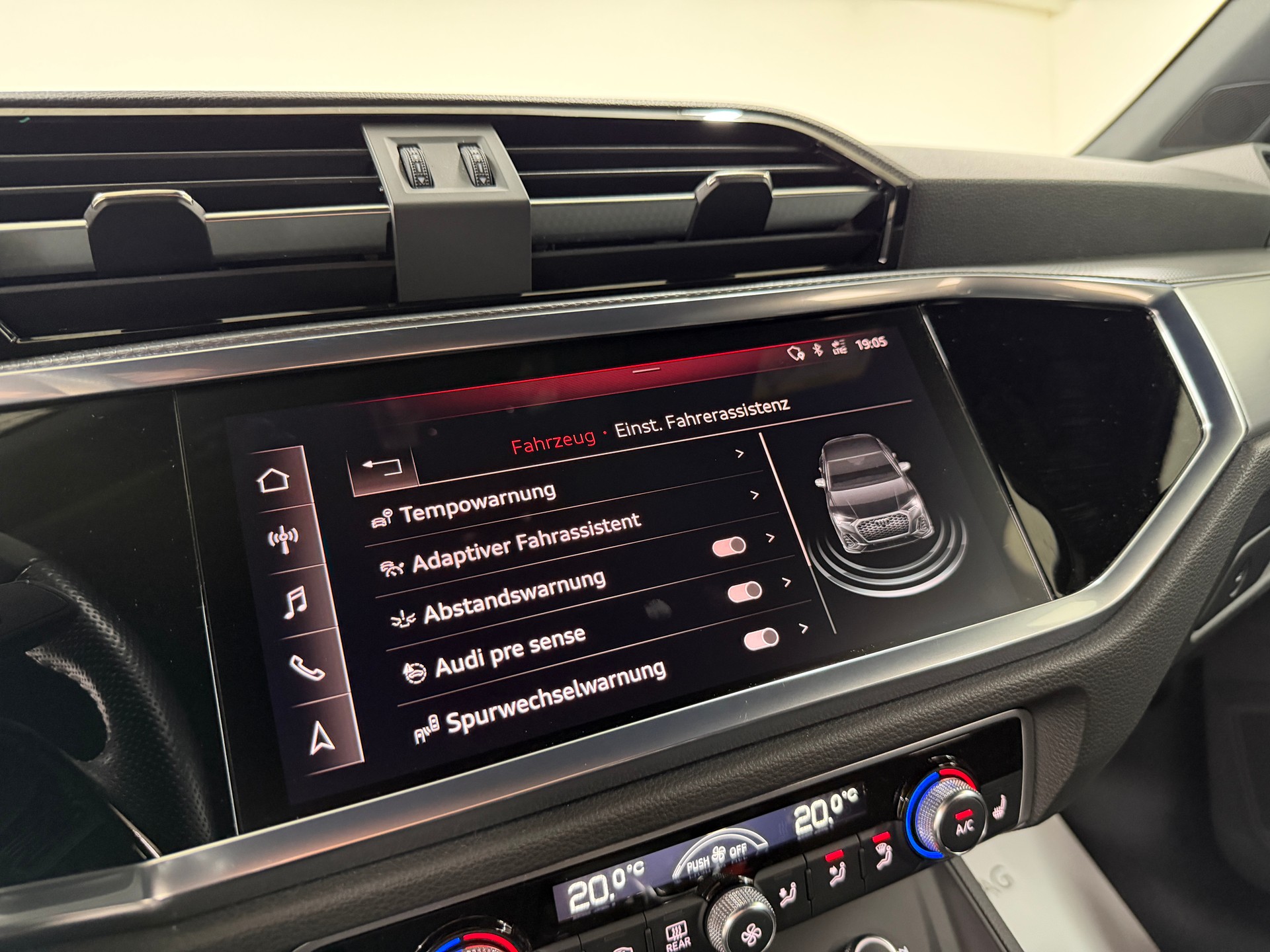 AUDI Q3 Sportback 40 TFSI S line quattro Midnight Black S-tronic / 360° Kamera / virtual Cockpit / Komfortschlüssel /-image-15