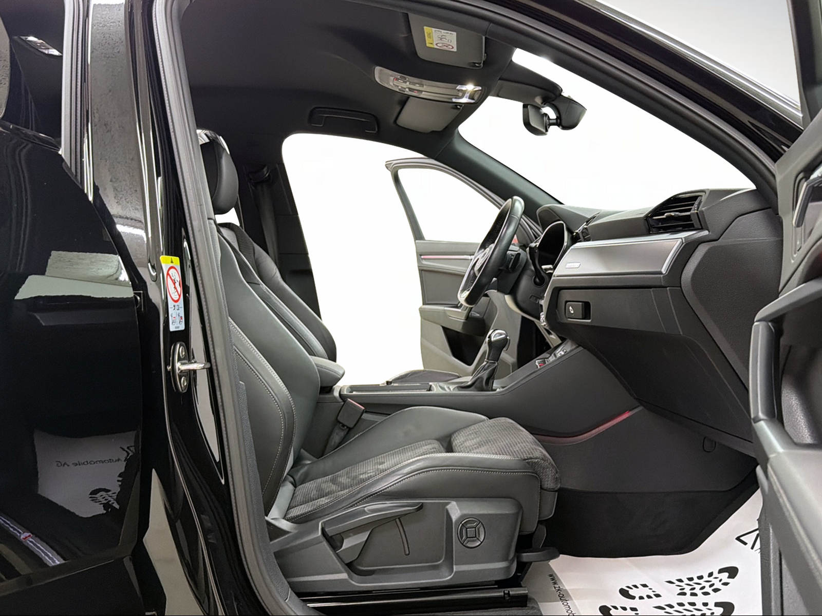 AUDI Q3 Sportback 40 TFSI S line quattro Midnight Black S-tronic / 360° Kamera / virtual Cockpit / Komfortschlüssel /-image-8