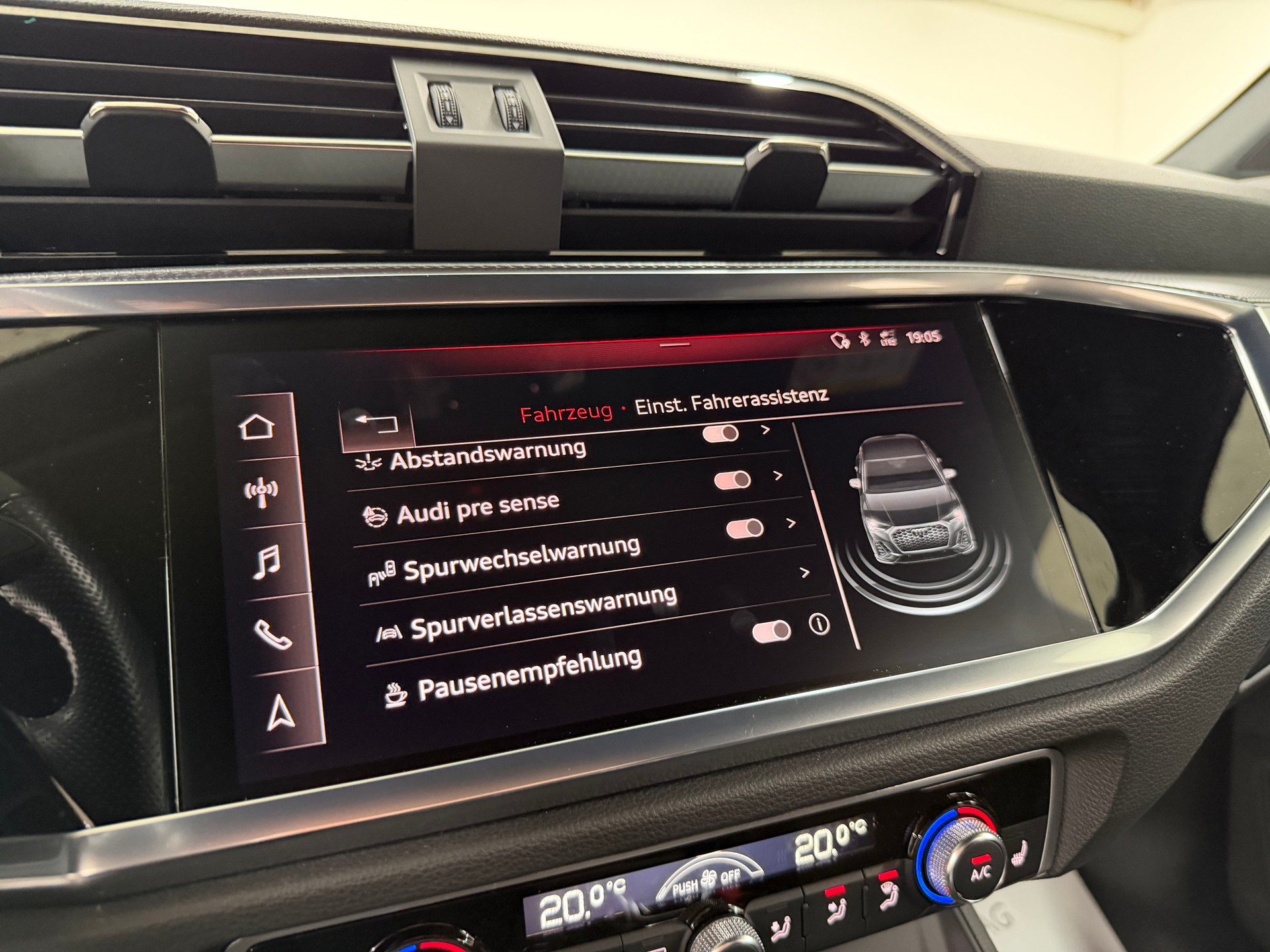 AUDI Q3 Sportback 40 TFSI S line quattro Midnight Black S-tronic / 360° Kamera / virtual Cockpit / Komfortschlüssel /-image-16