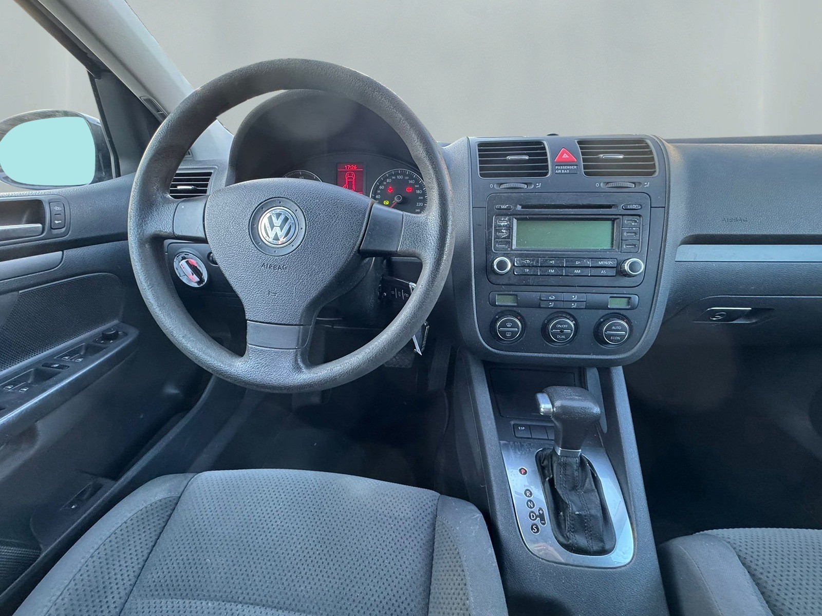 VW Golf 1.6 FSI Comfortline-image-5