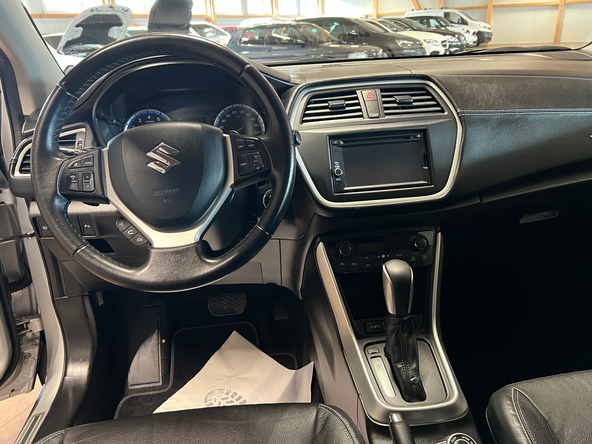 SUZUKI SX4 S-Cross 1.6 16V Sergio Cellano Top 4WD CVT7-image-9
