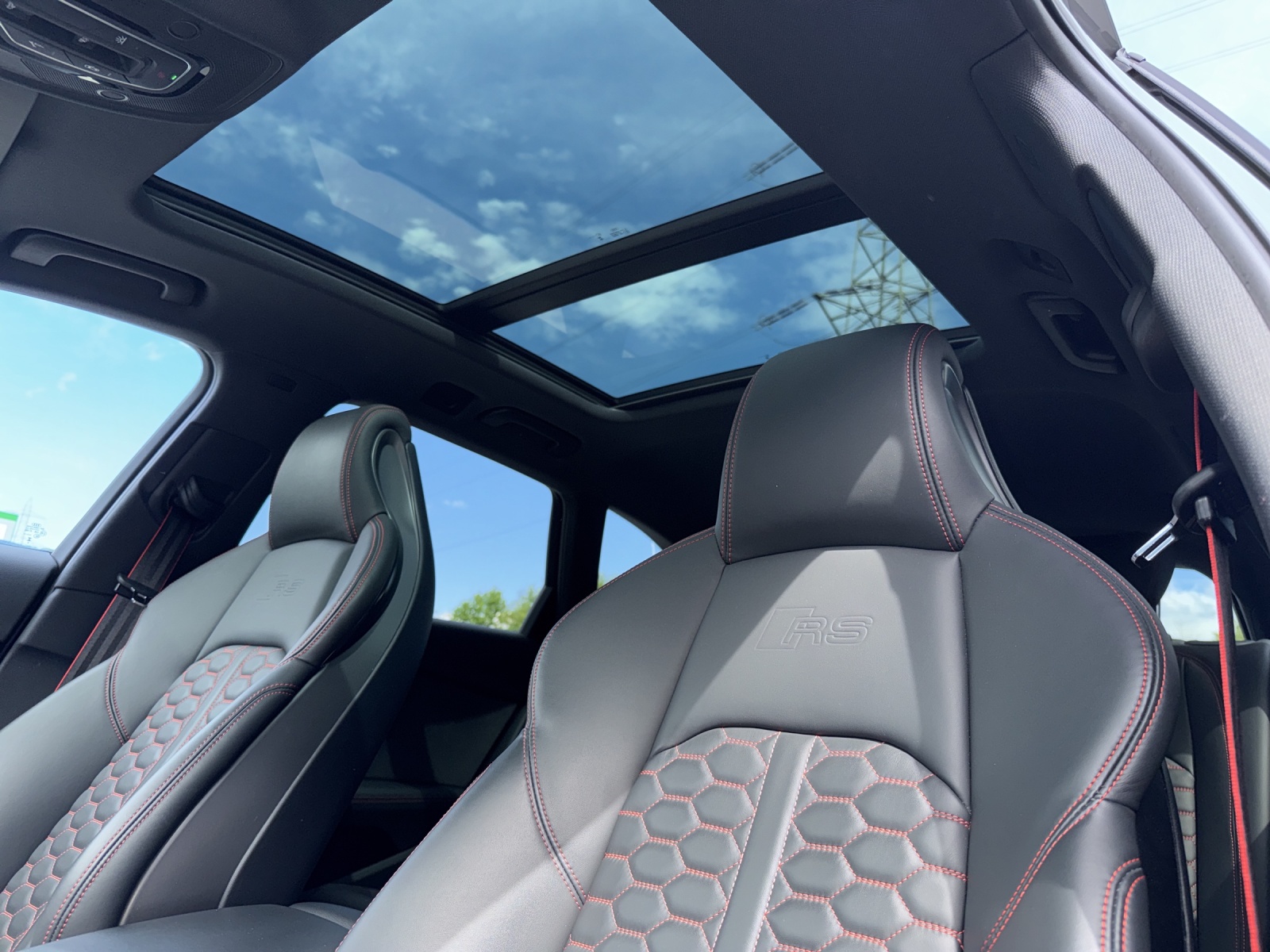 AUDI RS4 Avant quattro tiptronic-image-15