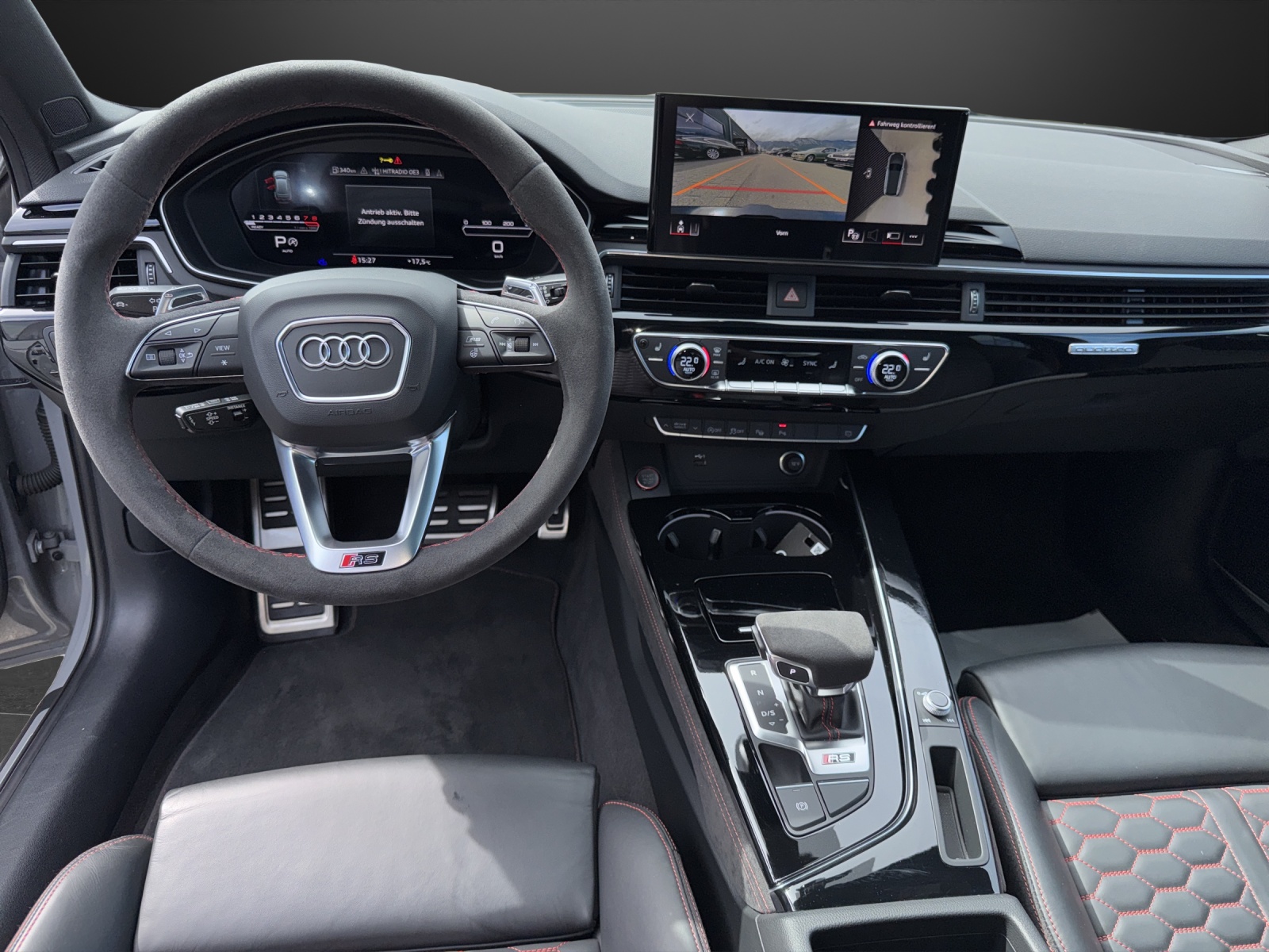 AUDI RS4 Avant quattro tiptronic-image-9