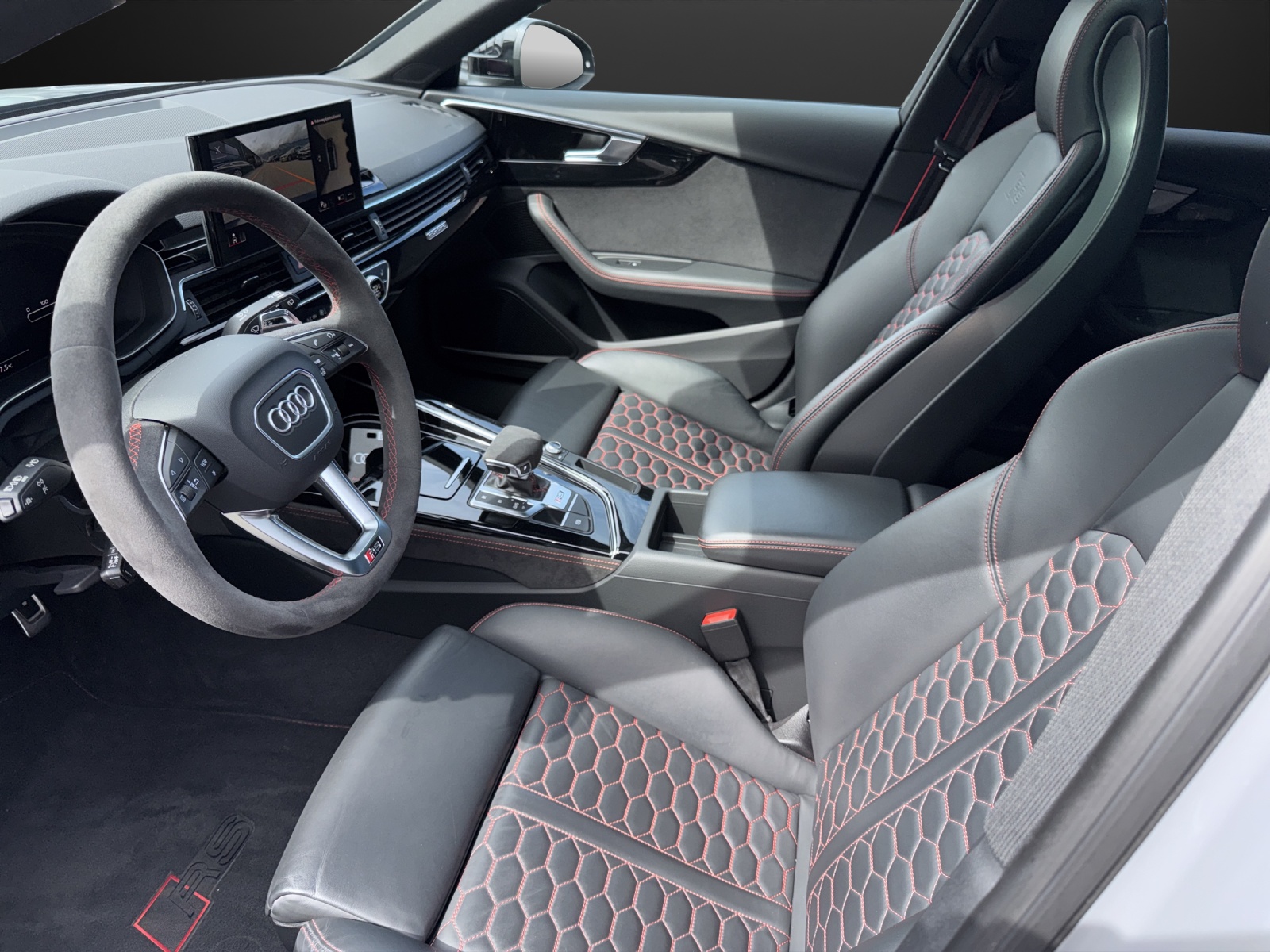 AUDI RS4 Avant quattro tiptronic-image-7