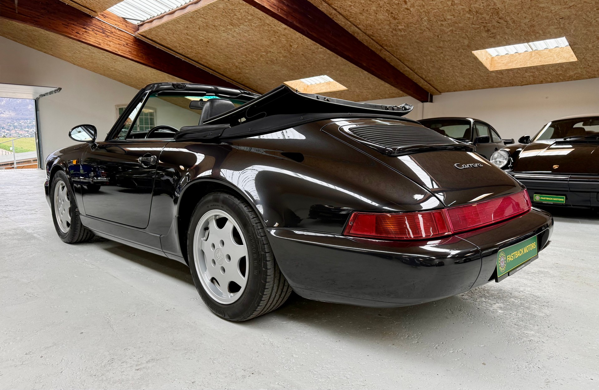 PORSCHE 911 Carrera 2 Cabrio-image-2