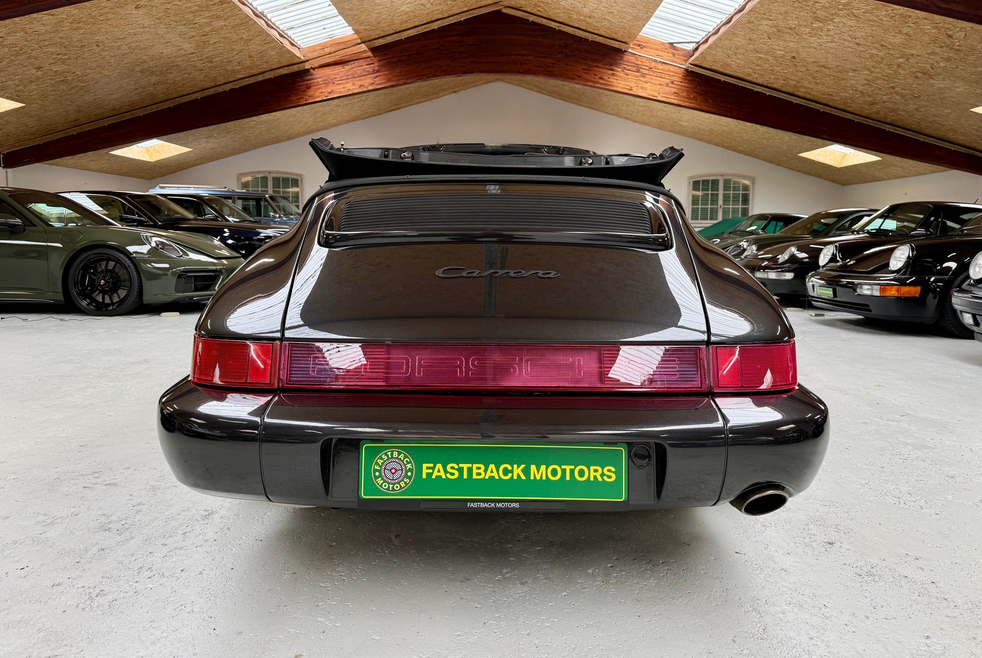 PORSCHE 911 Carrera 2 Cabrio-image-6