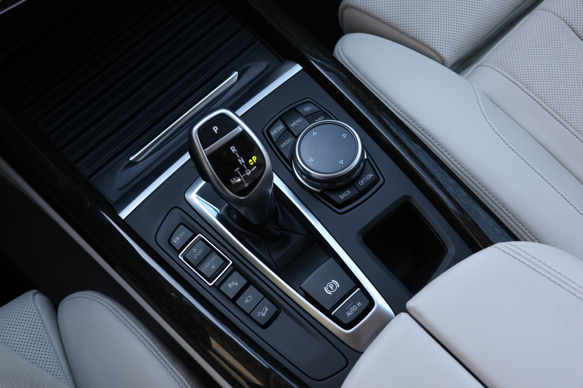 BMW X5 xDrive 40d Steptronic (CH)-image-25