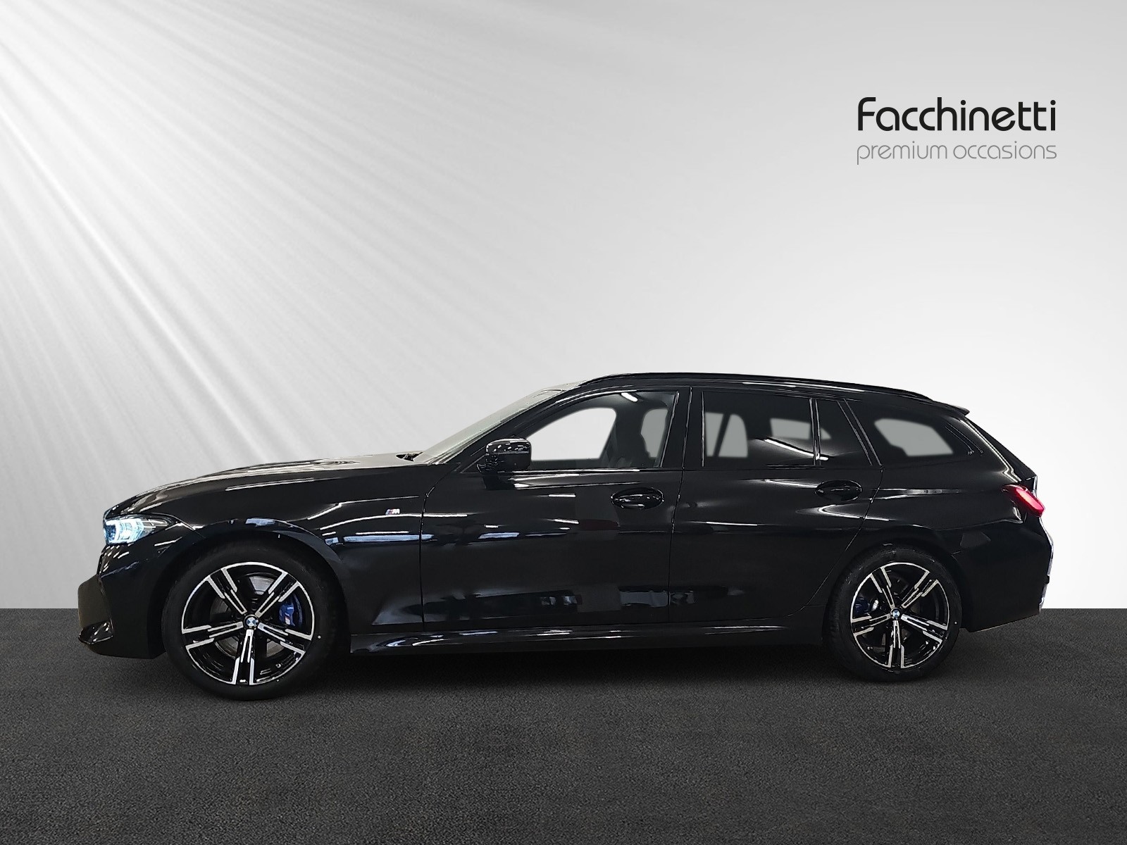 BMW 330d xDrive 48V Touring Steptronic M Sport-image-1