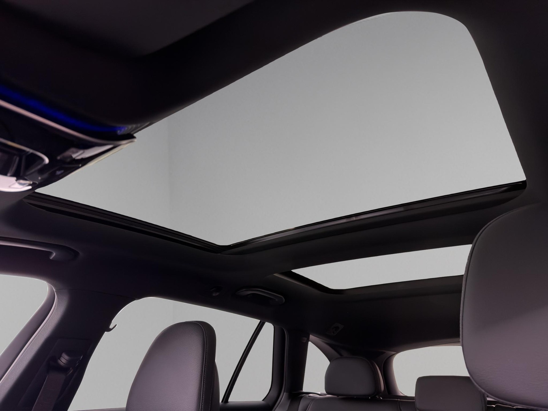 MERCEDES-BENZ C 300 AMG Line 4matic Kombi-image-7