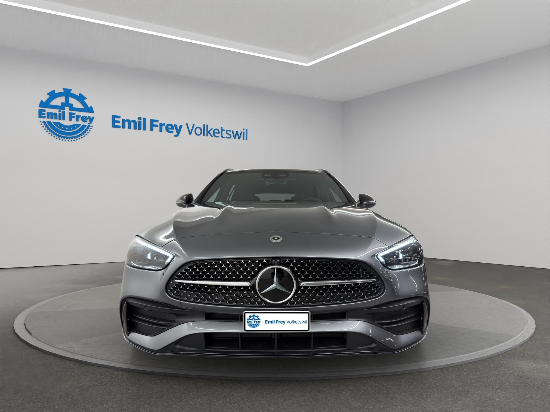 MERCEDES-BENZ C 300 AMG Line 4matic Kombi-image-4