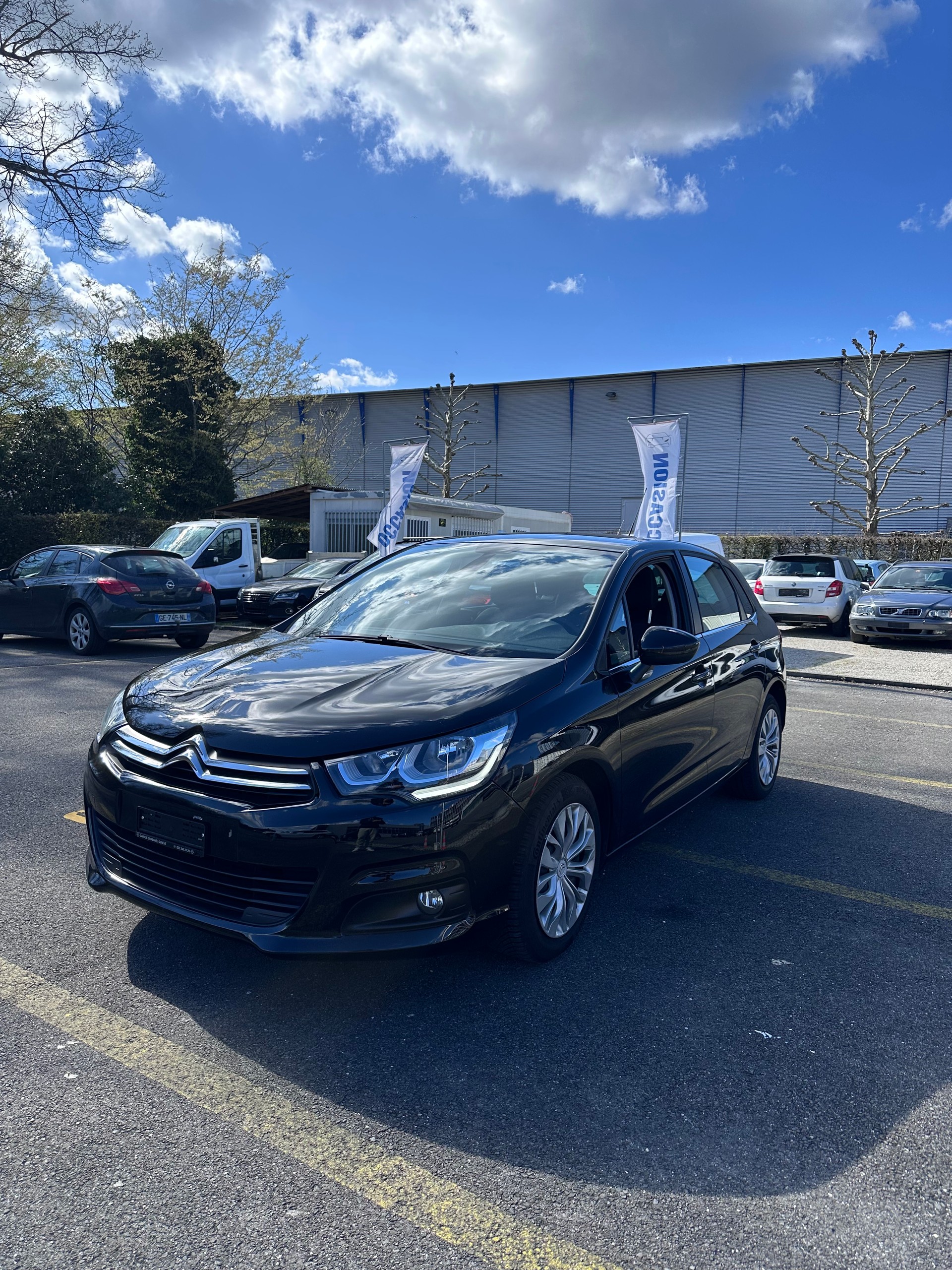 CITROEN C4 1.2 Pure Tech Shine Automatic-image-0