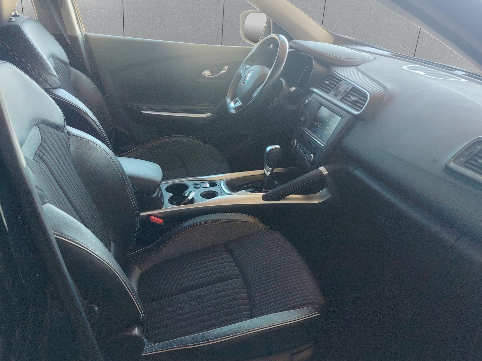 RENAULT Kadjar 1.2 16V Turbo 90th Anniversary EDC-image-8