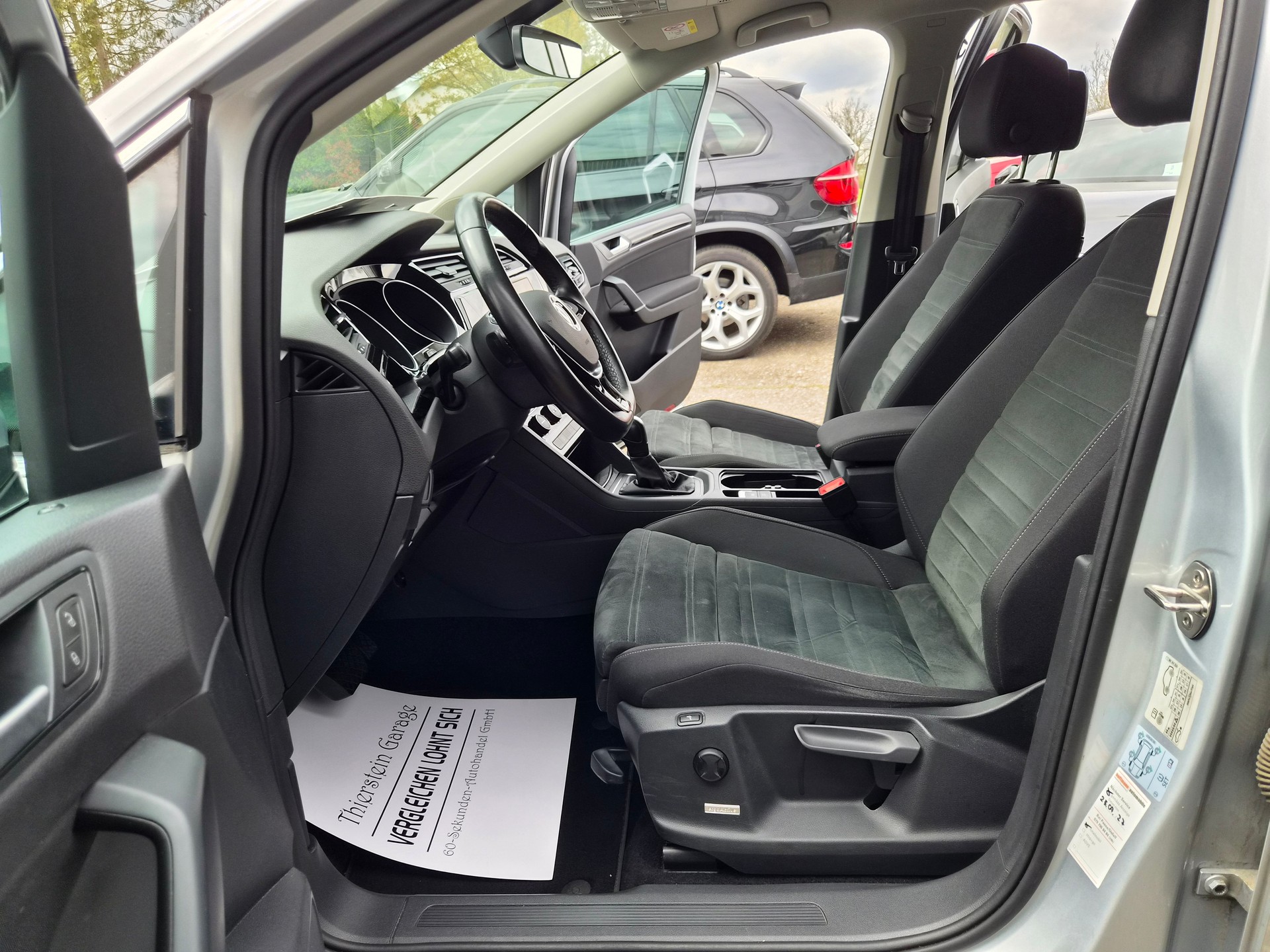VW Touran 1.5 TSI EVO Comfortline DSG Ausführung 7 Sitzplätze-image-7