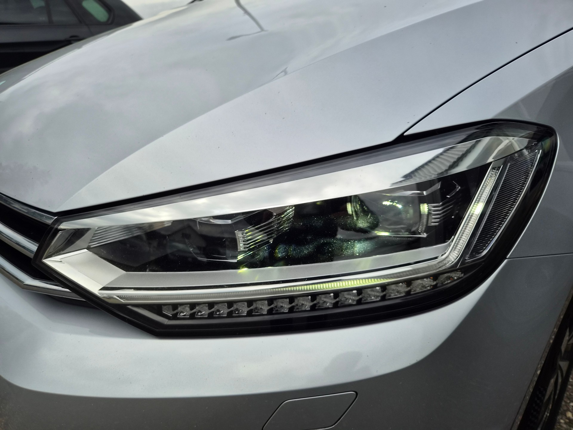 VW Touran 1.5 TSI EVO Comfortline DSG Ausführung 7 Sitzplätze-image-22