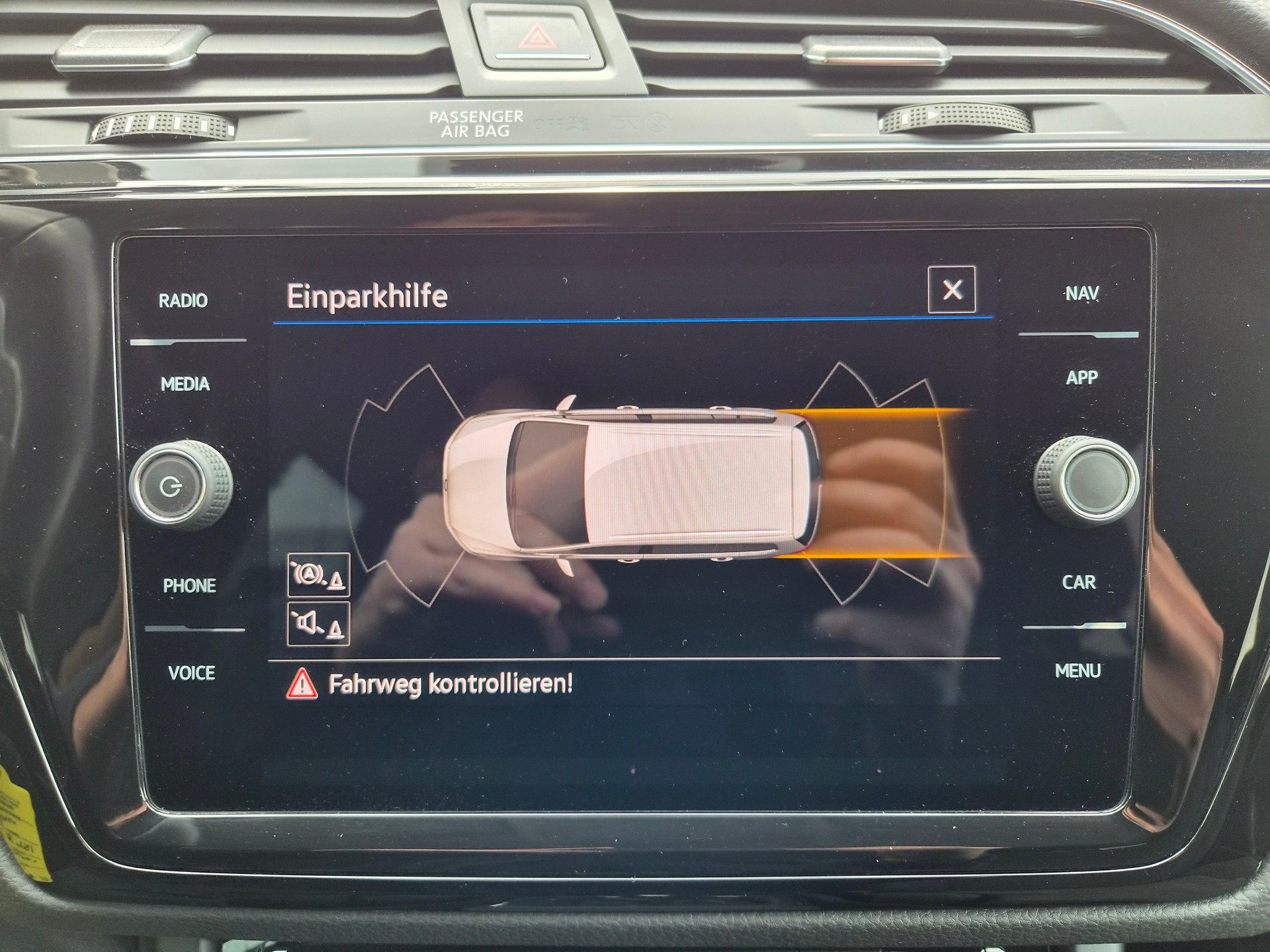 VW Touran 1.5 TSI EVO Comfortline DSG Ausführung 7 Sitzplätze-image-19