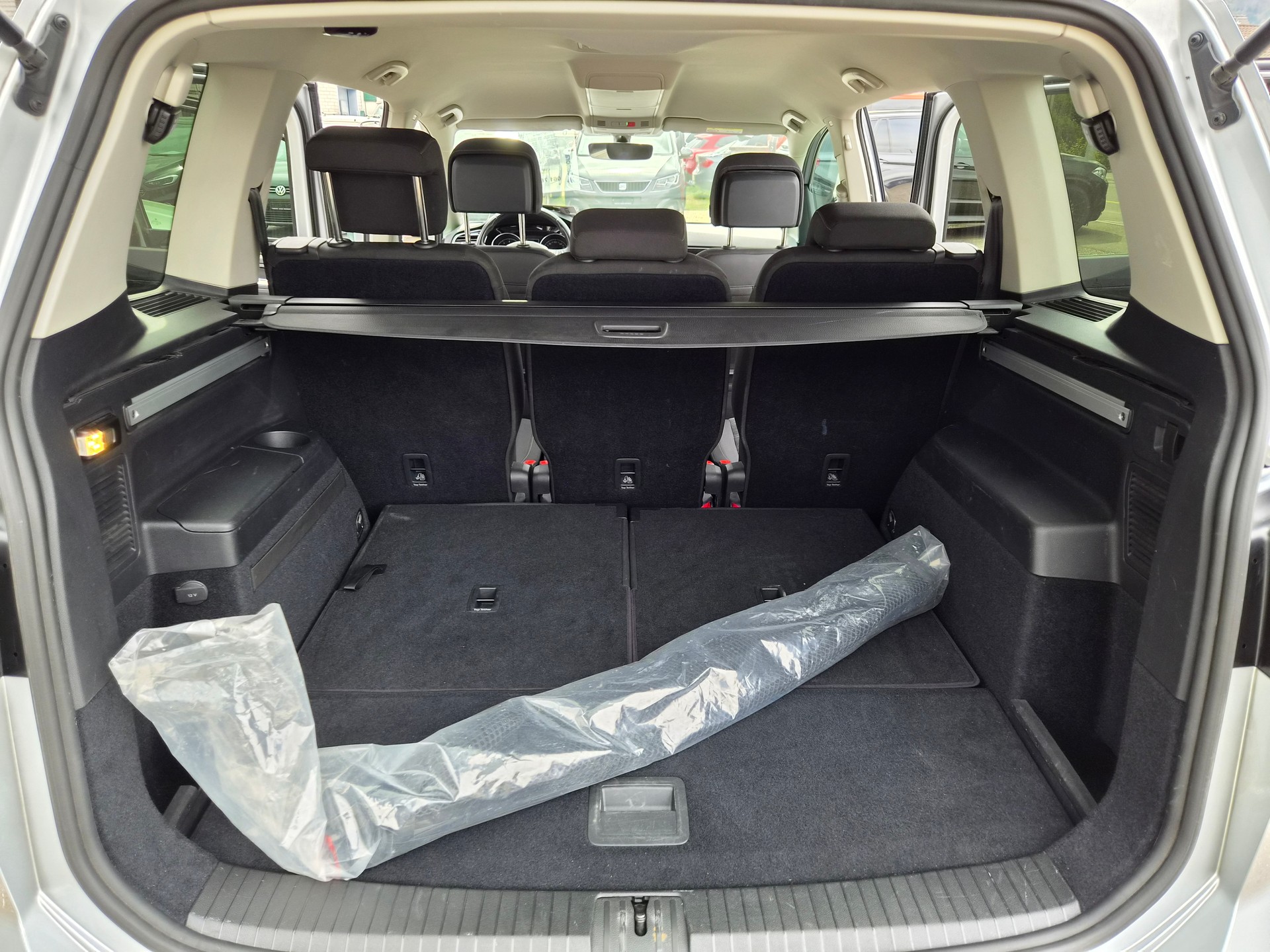 VW Touran 1.5 TSI EVO Comfortline DSG Ausführung 7 Sitzplätze-image-12