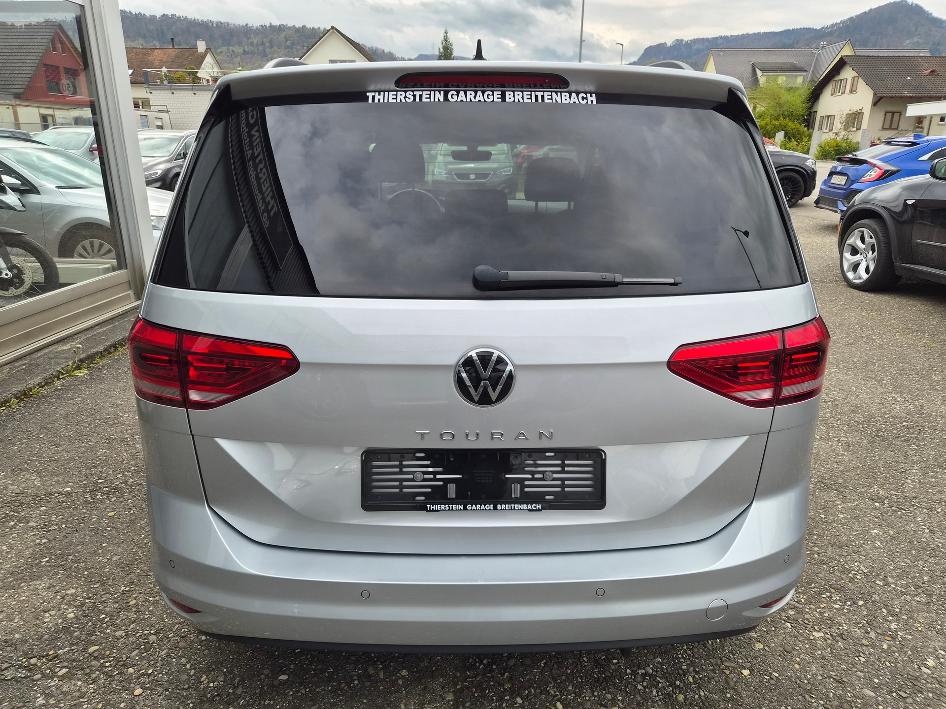 VW Touran 1.5 TSI EVO Comfortline DSG Ausführung 7 Sitzplätze-image-4