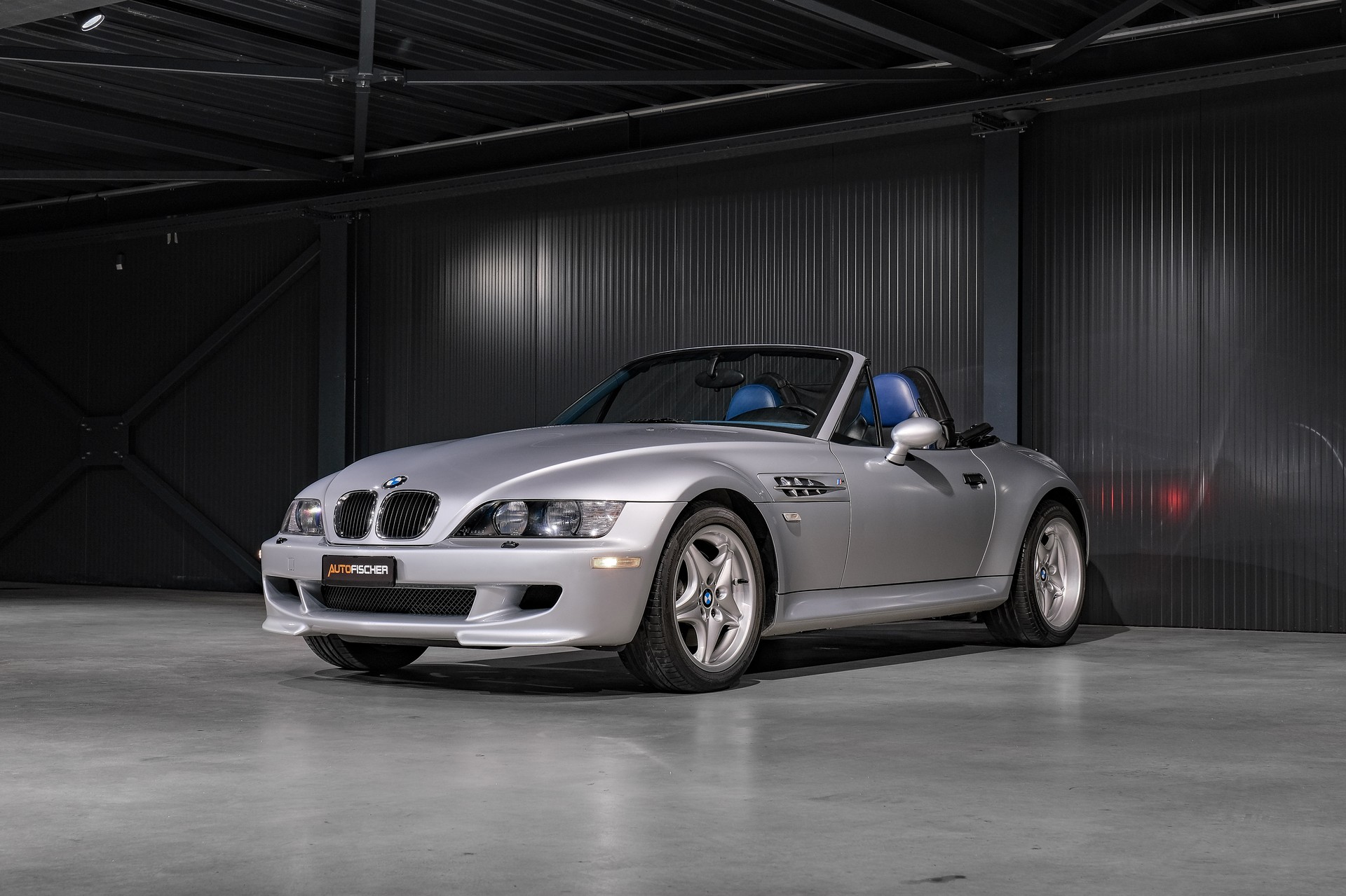 BMW M Roadster-showroom-element-3
