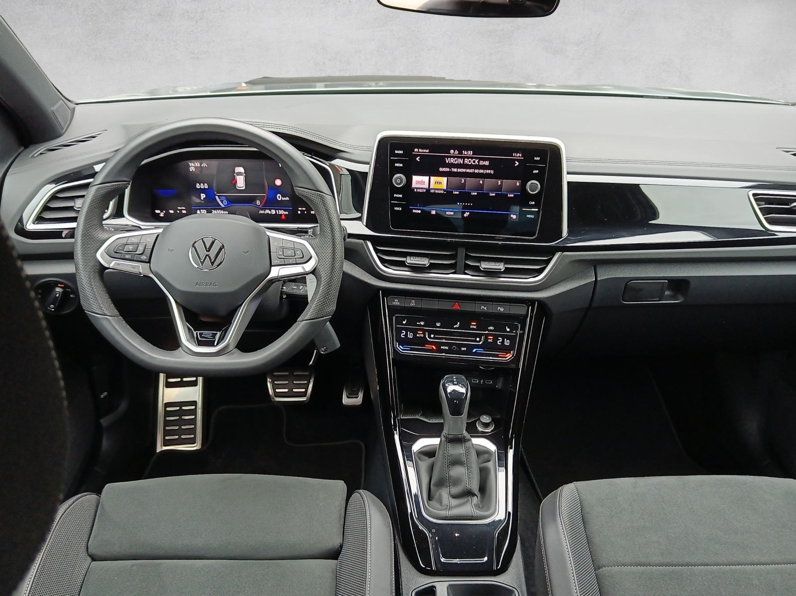 VW T-Roc 1.5 TSI EVO R-Line DSG mit AHK-image-11