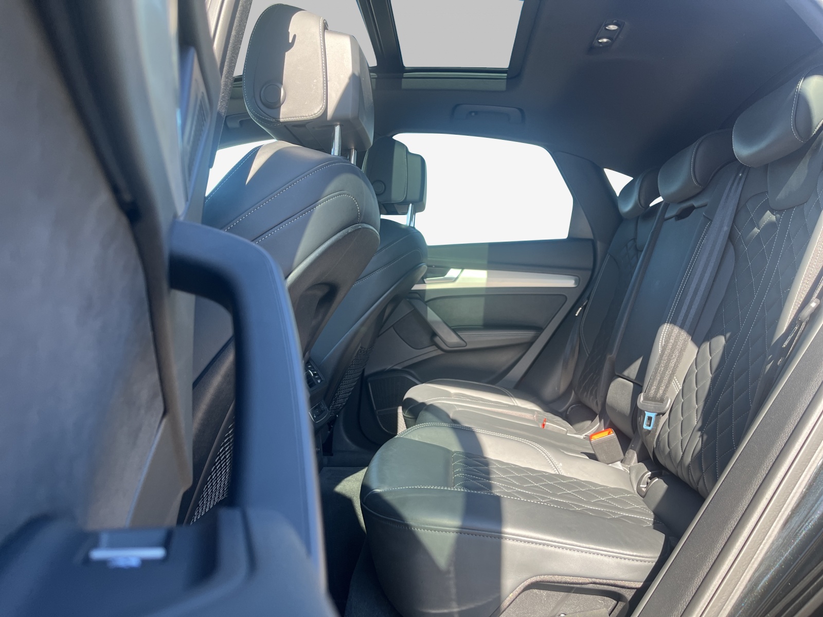 AUDI Q5 Sportback 45 TFSI S line quattro S-tronic-image-11