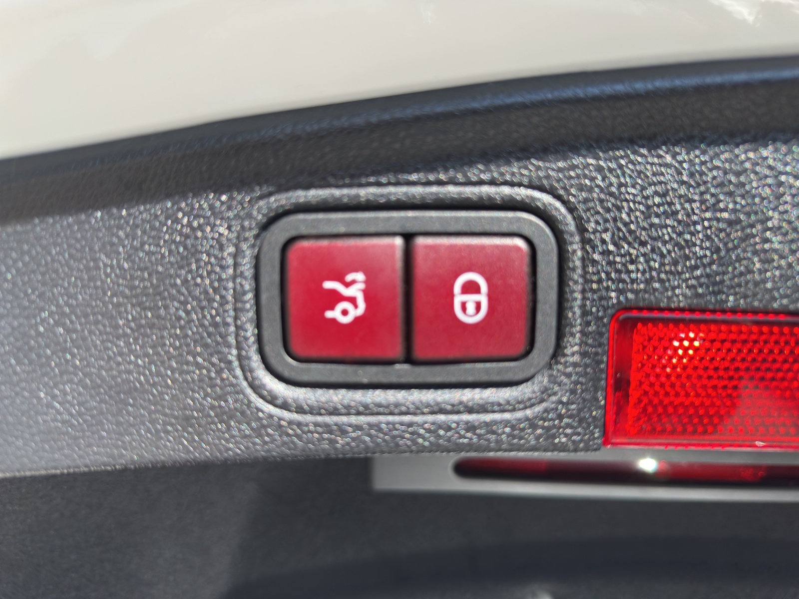 MERCEDES-BENZ C 43 AMG 4Matic 9G-tronic-image-18
