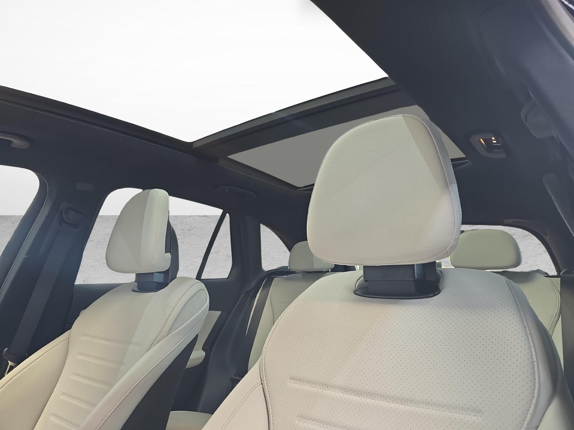 MERCEDES-BENZ GLC 400 e 4MATIC EQ Star AMG Line-image-8