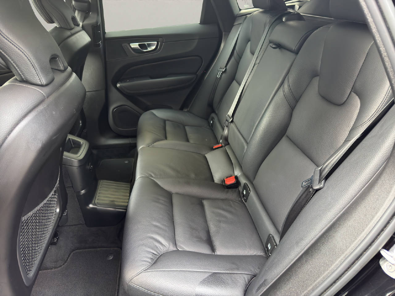 VOLVO XC60 2.0 T6 TE Ultimate Bright eAWD-image-7