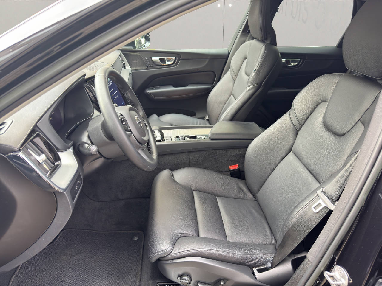 VOLVO XC60 2.0 T6 TE Ultimate Bright eAWD-image-5