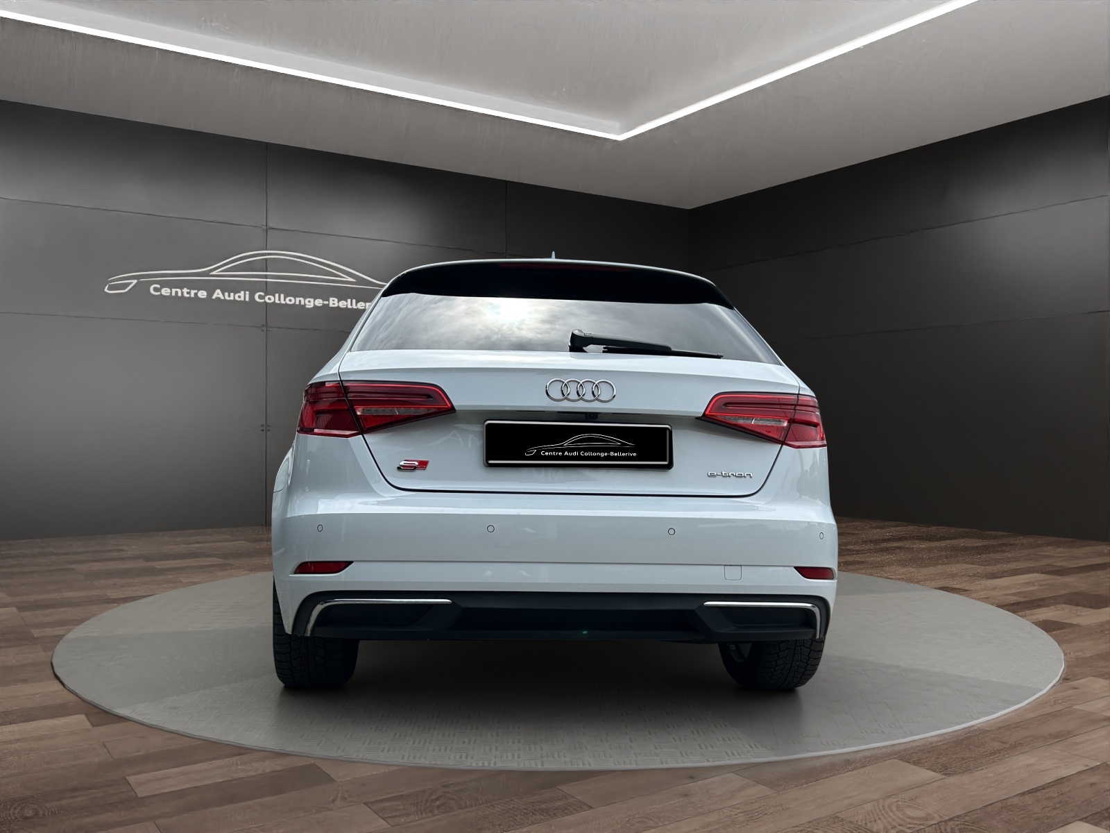 AUDI A3 Sportback 1.4 e-tron Sport S-tronic-image-3