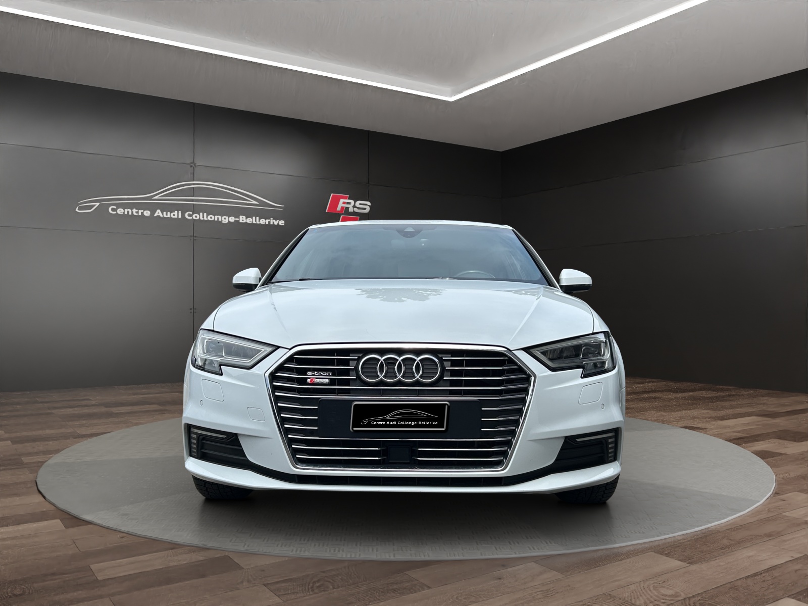 AUDI A3 Sportback 1.4 e-tron Sport S-tronic-image-1