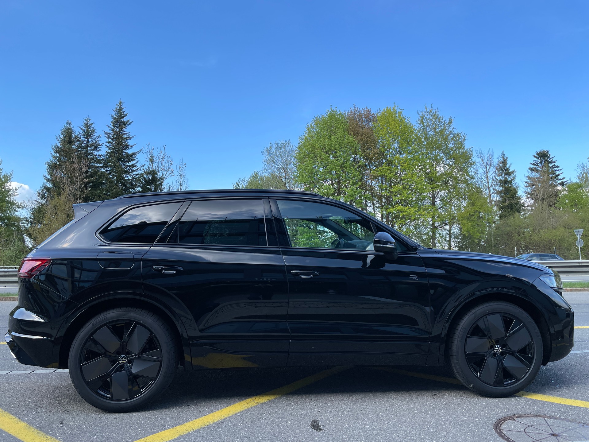 VW Touareg 3.0 TDI R-Line Final Edition Tiptronic, VOLLAUSSTATTUNG-image-3