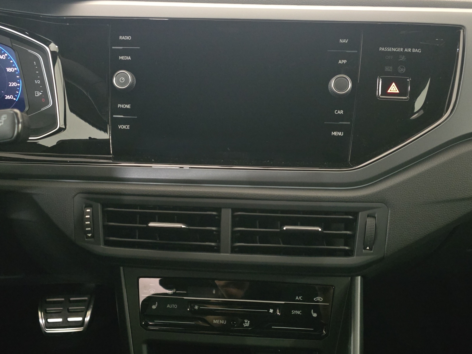 VW Polo 1.0 TSI R-Line DSG-image-10