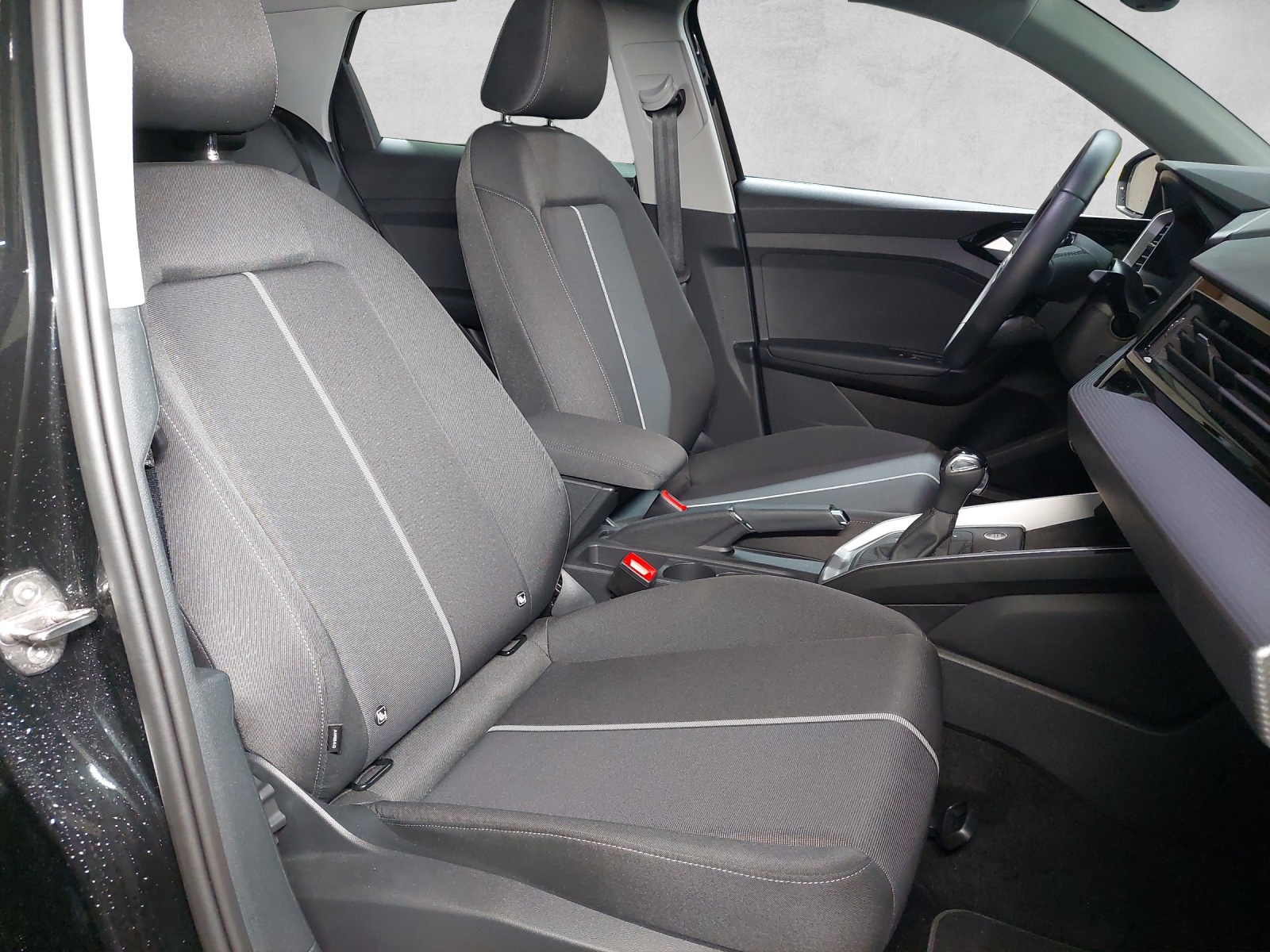 AUDI A1 Sportback 35 TFSI S-tronic-image-9