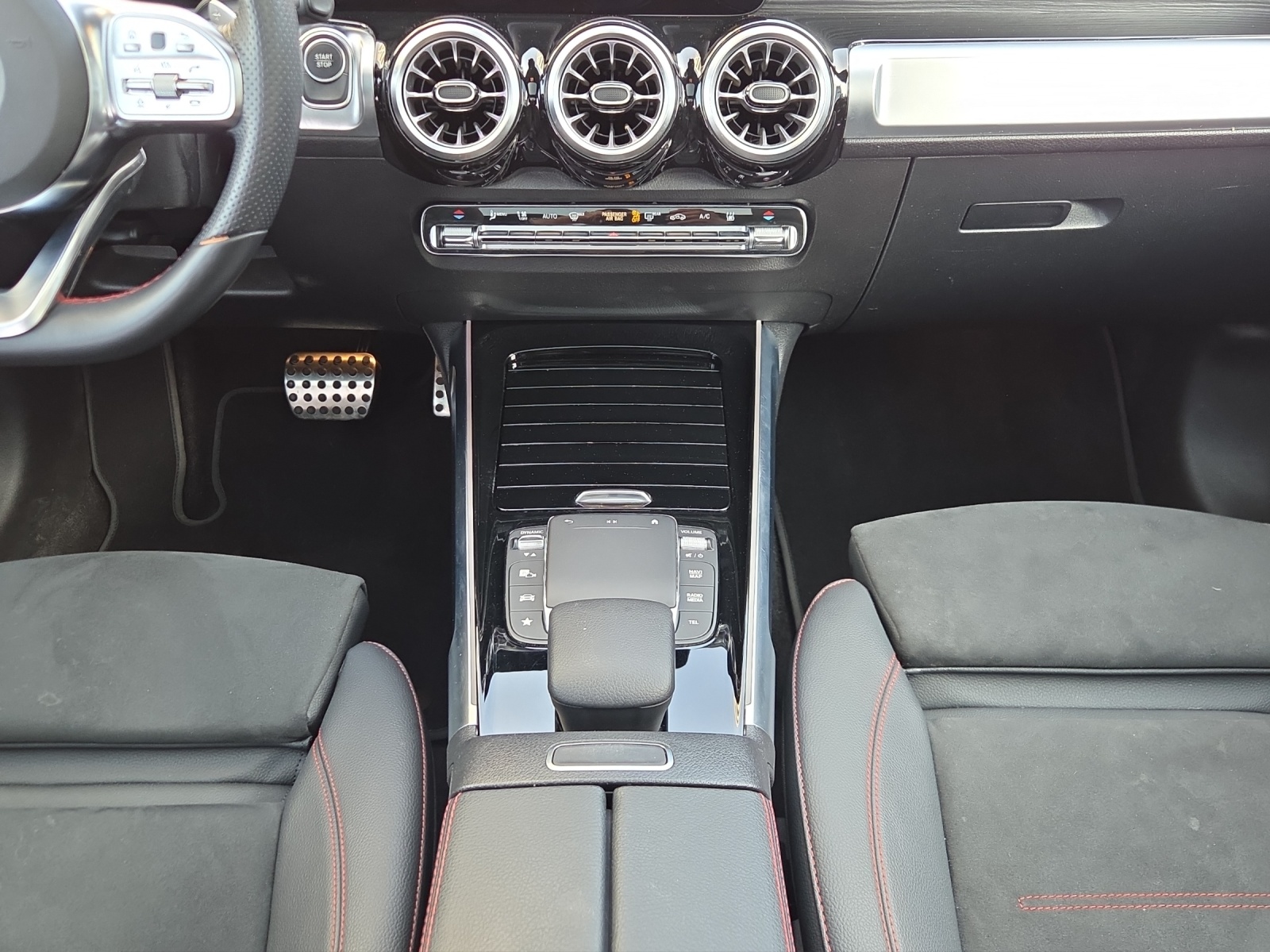 Image MERCEDES-BENZ EQB-350 EQB 350 4Matic Swiss Star AMG Line
