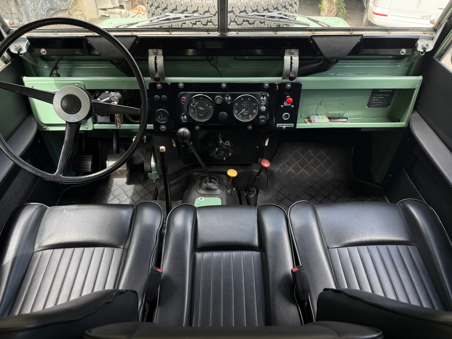 LAND ROVER Serie 2a-image-6