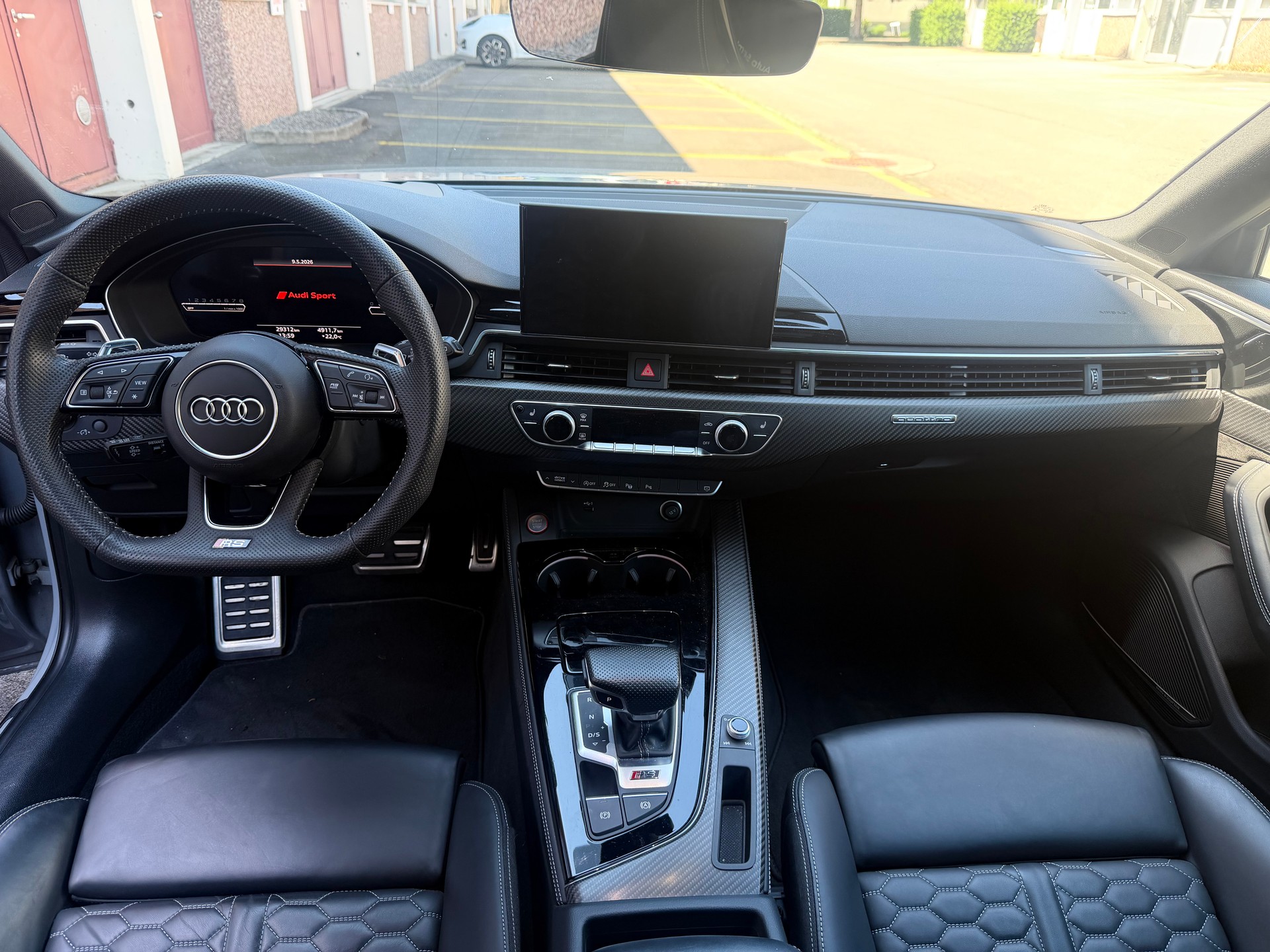 AUDI RS4 Avant quattro tiptronic-image-8