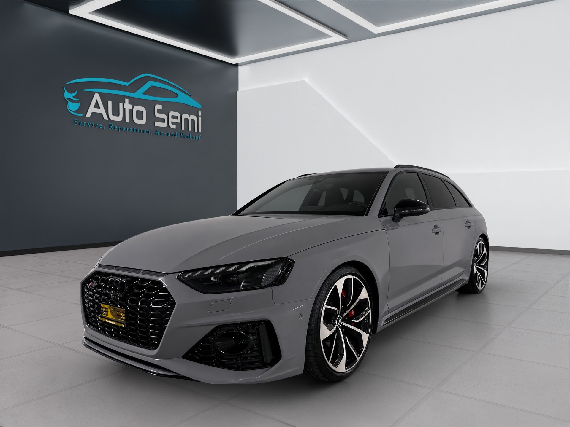 AUDI RS4 Avant quattro tiptronic