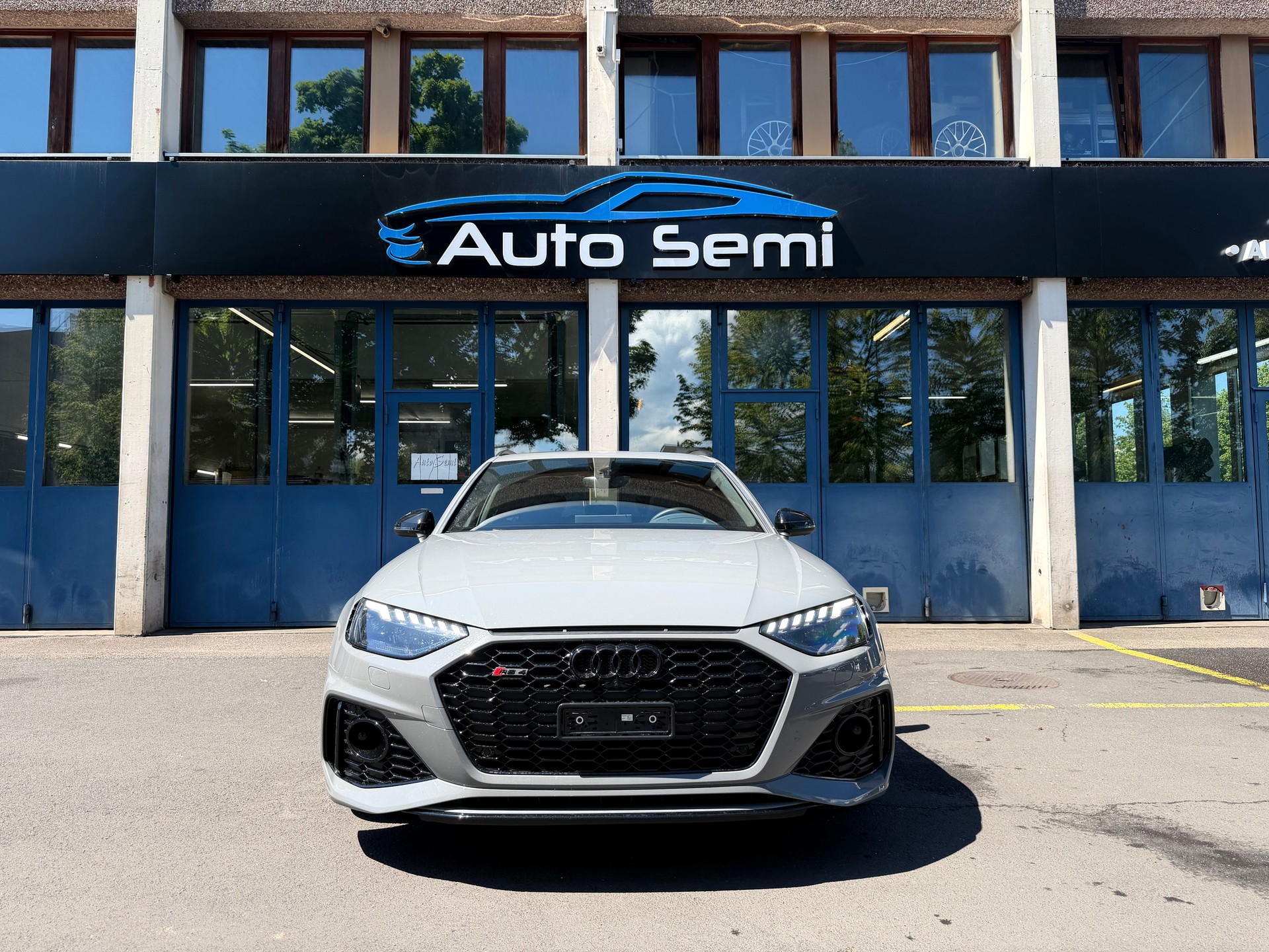 AUDI RS4 Avant quattro tiptronic-image-7