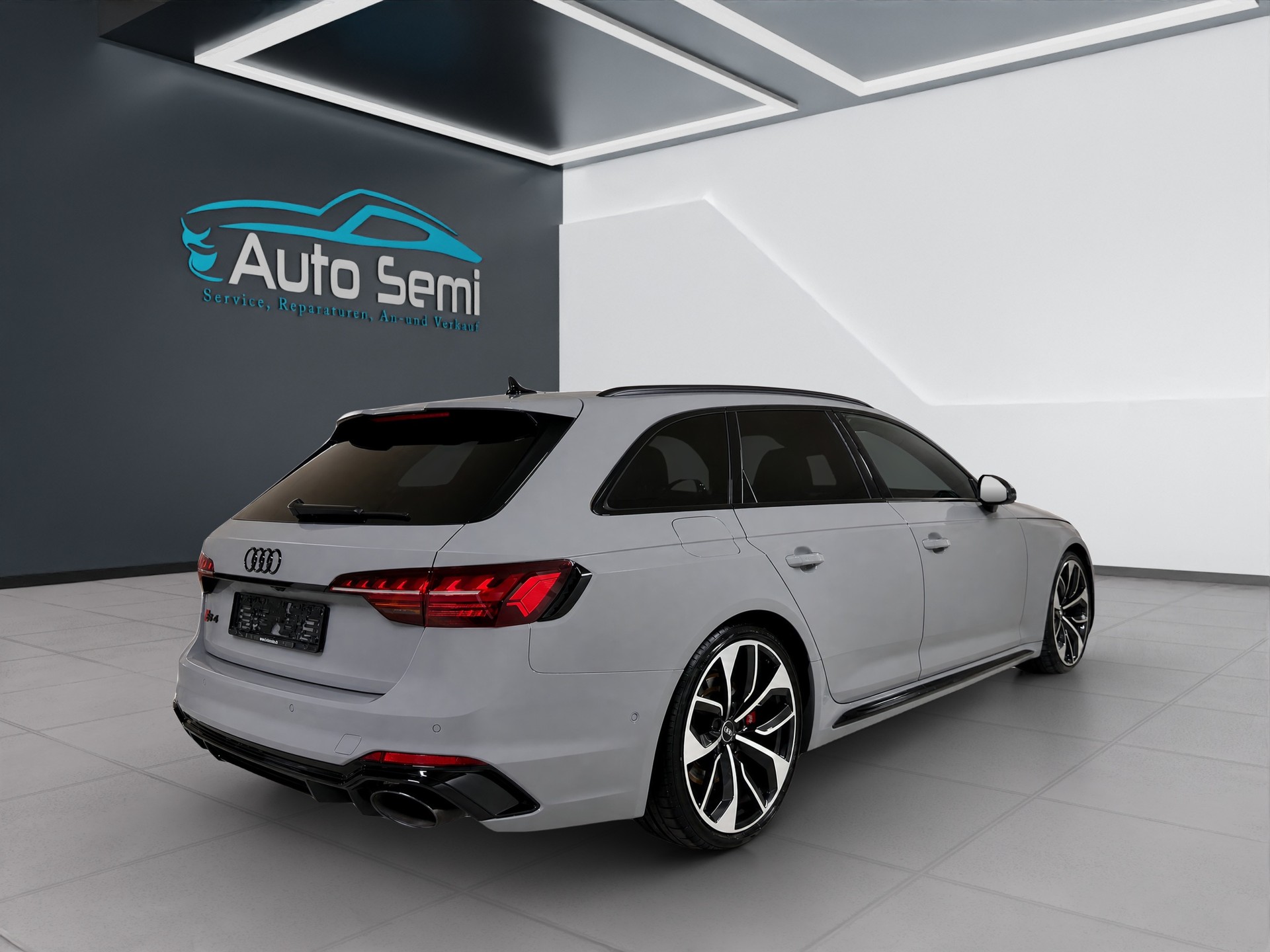 AUDI RS4 Avant quattro tiptronic-image-4