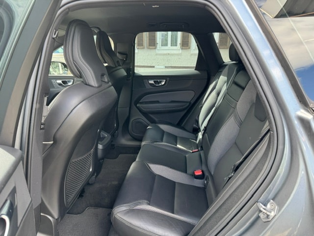 VOLVO XC60 2.0 B4 MH R-Design AWD-image-8
