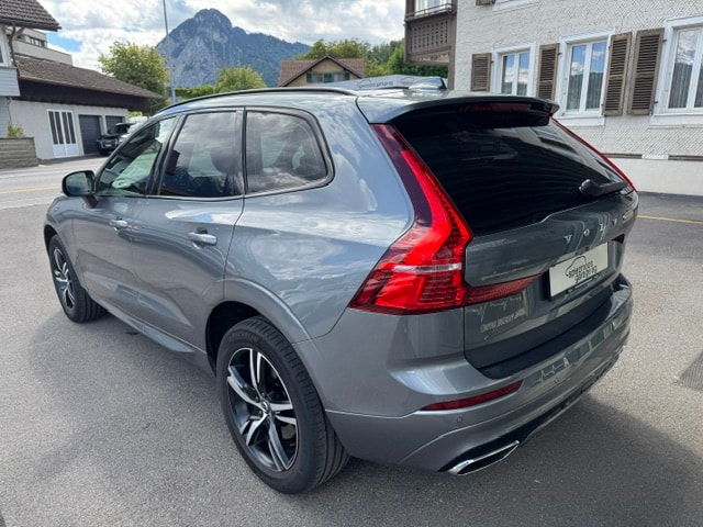 VOLVO XC60 2.0 B4 MH R-Design AWD-image-3